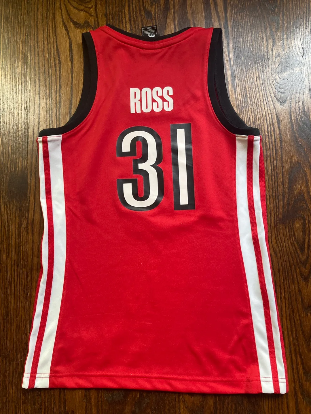 Ladies Raptors jersey image indicator(2)