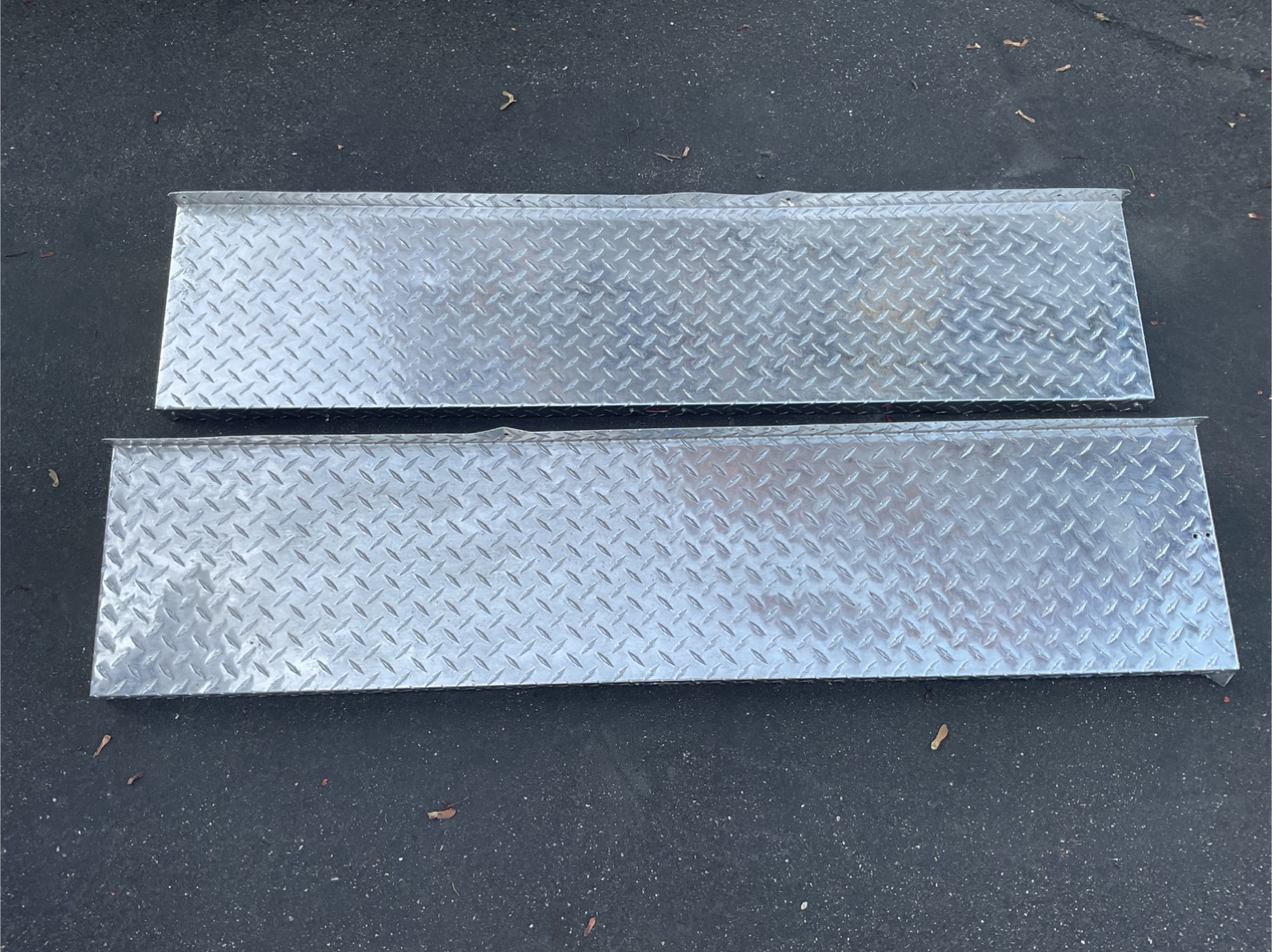 DIAMOND LIFE STAINLESS STEEL WALL HANGING SHELVES