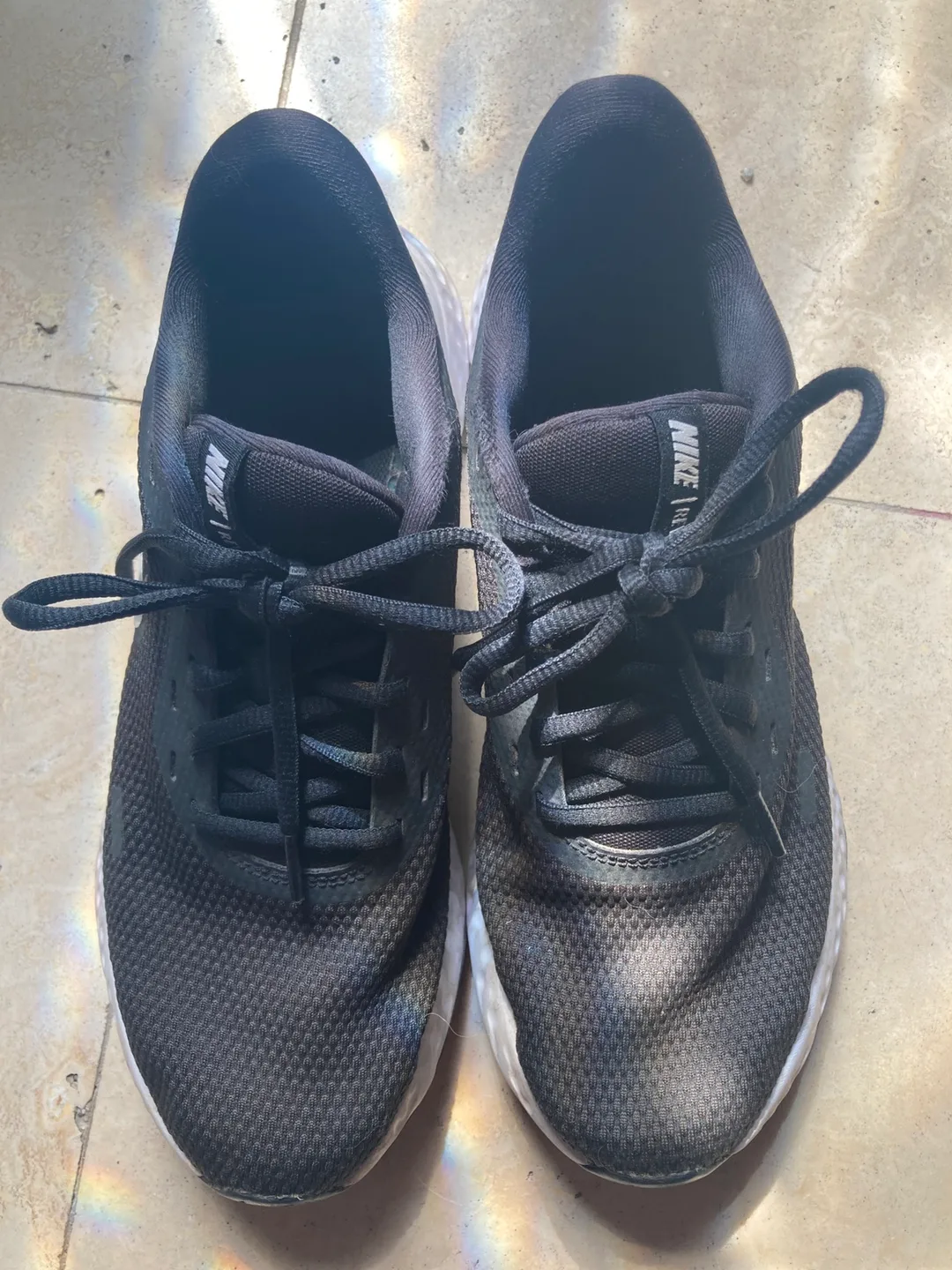 Nike women’s running shoes image indicator(2)