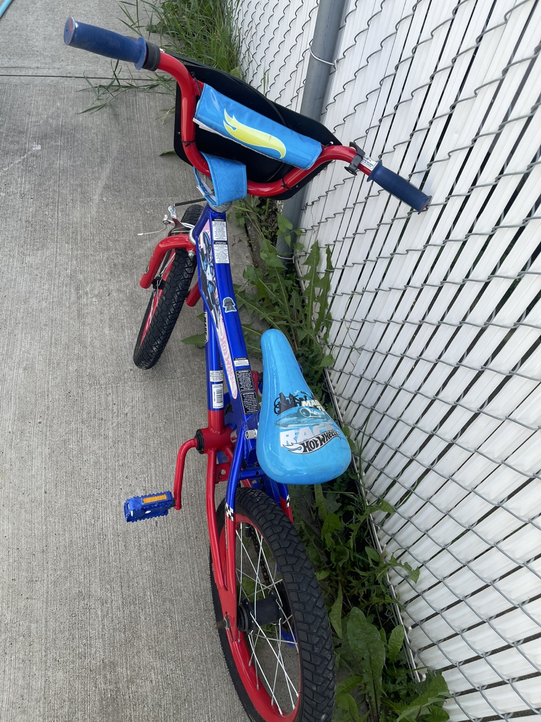Hot Wheels Kids' Bike - Red and Blue - photo 3