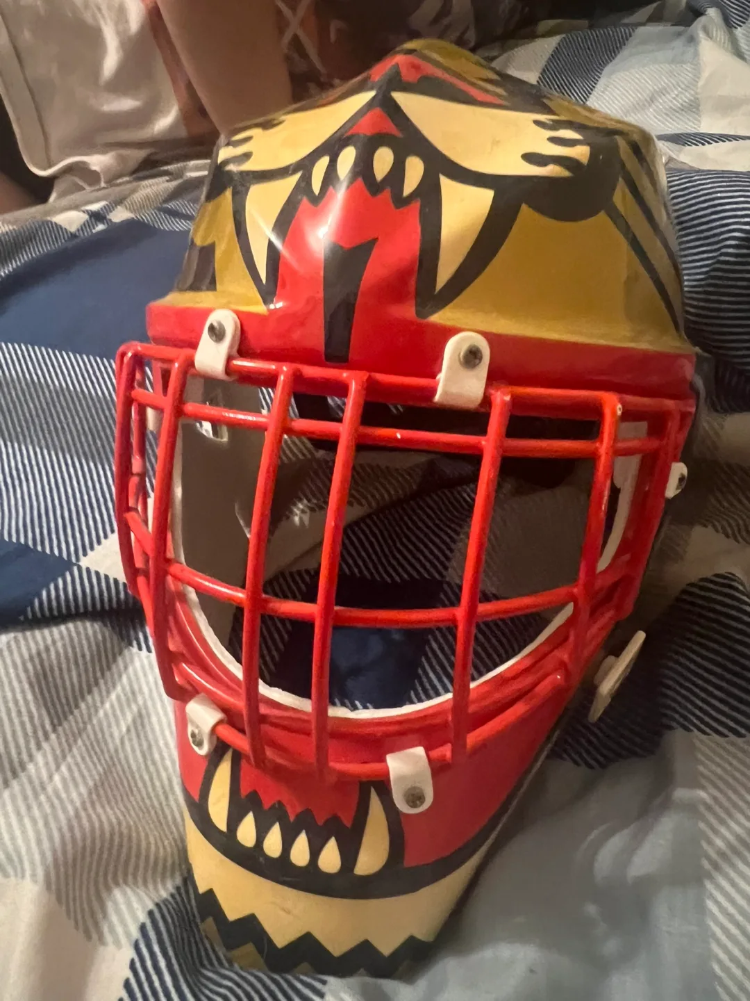 Hockey Goalie Mask thumbnail