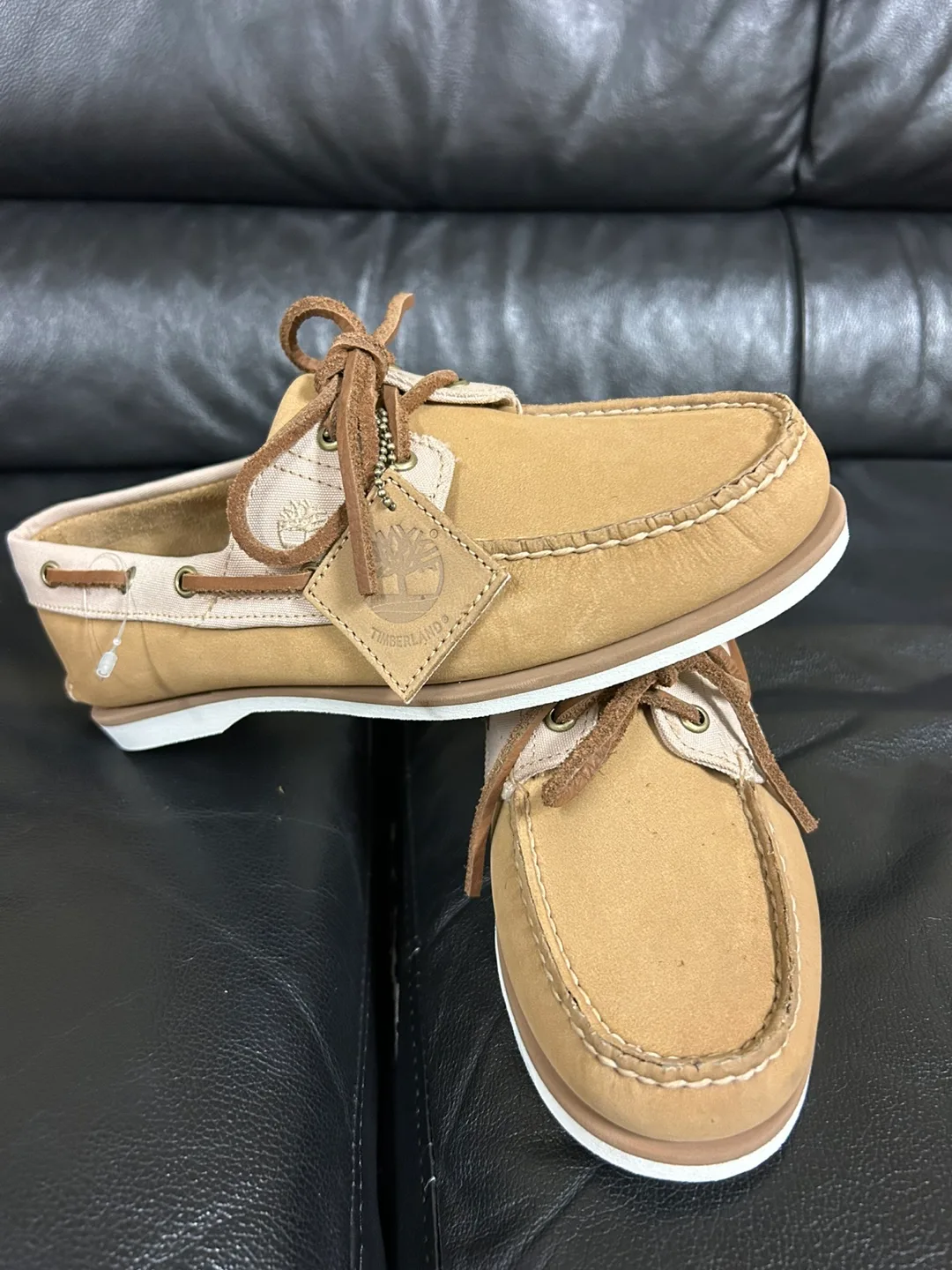 Timberland Boat Shoes - Size 9 image indicator(2)