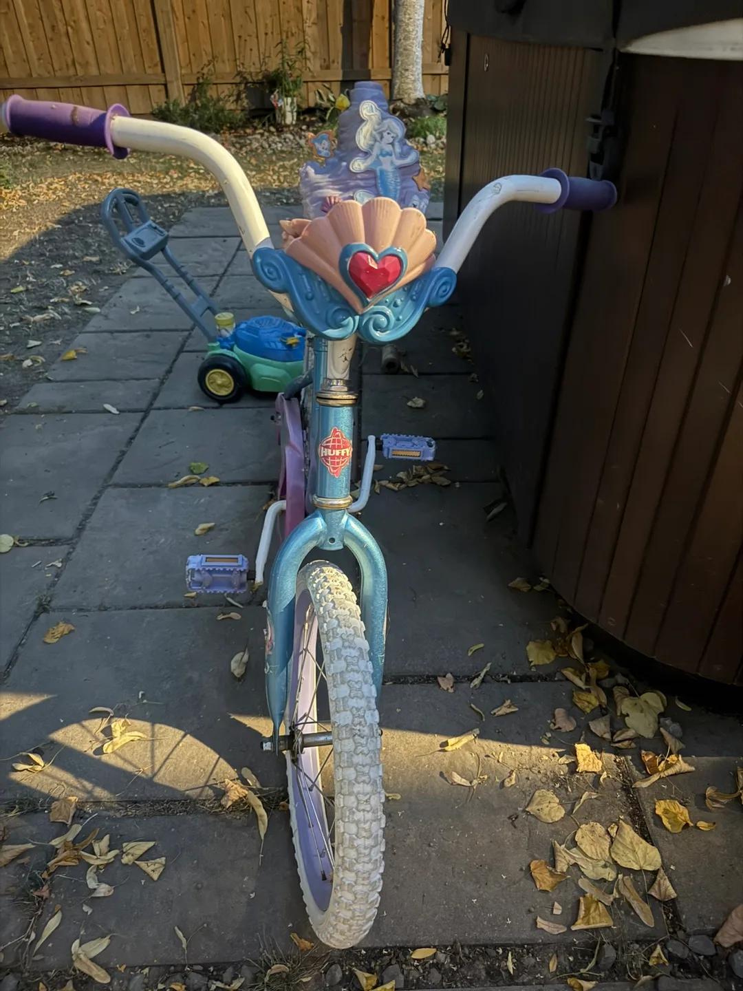 Huffy 15” Disney Little Mermaid Bike image indicator(2)