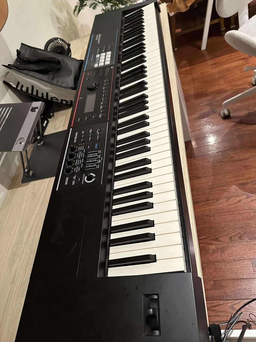 Roland Juno-DS Keyboard Synthesizer image indicator(5)