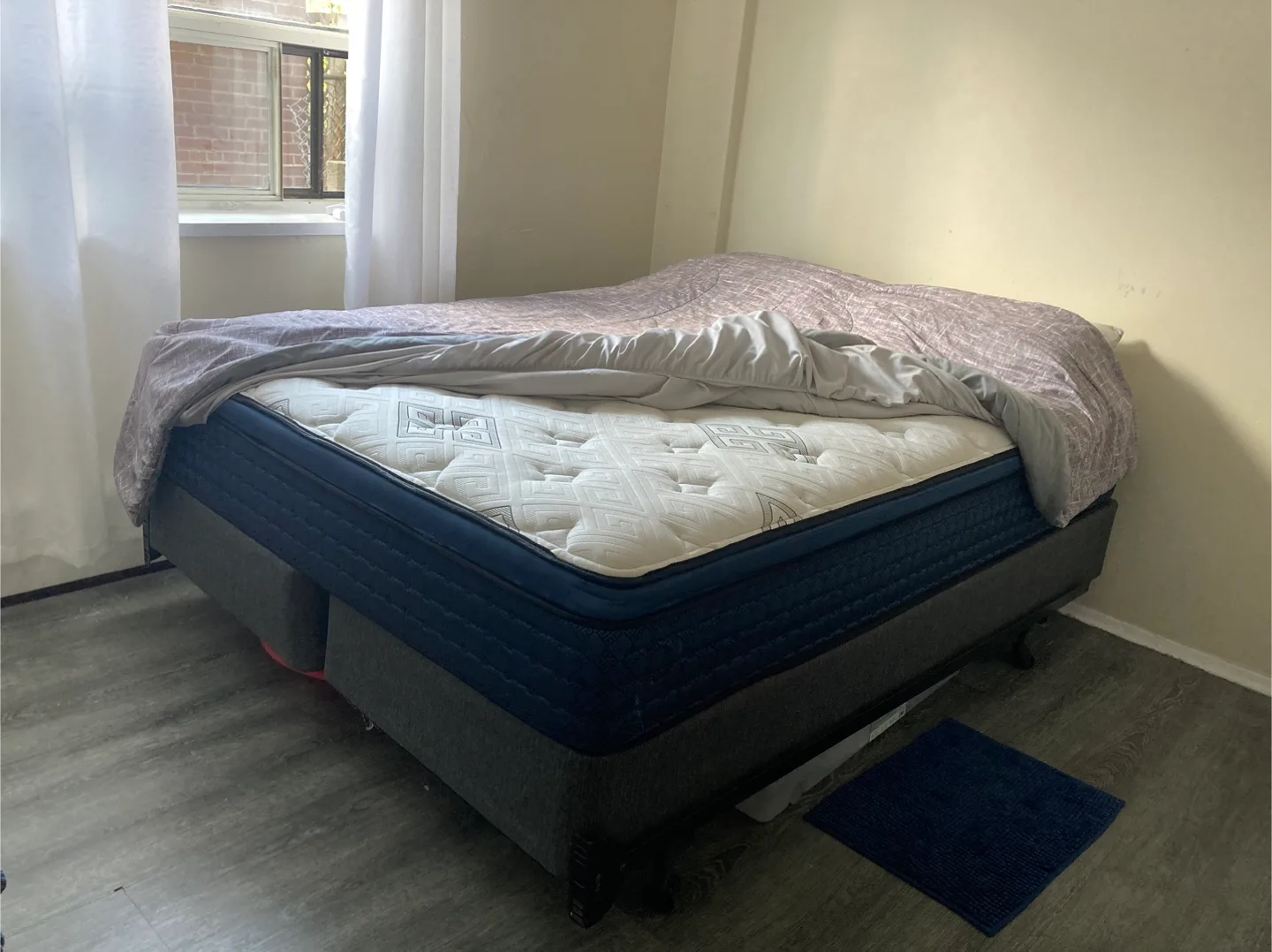 Mattress - box - metal base thumbnail