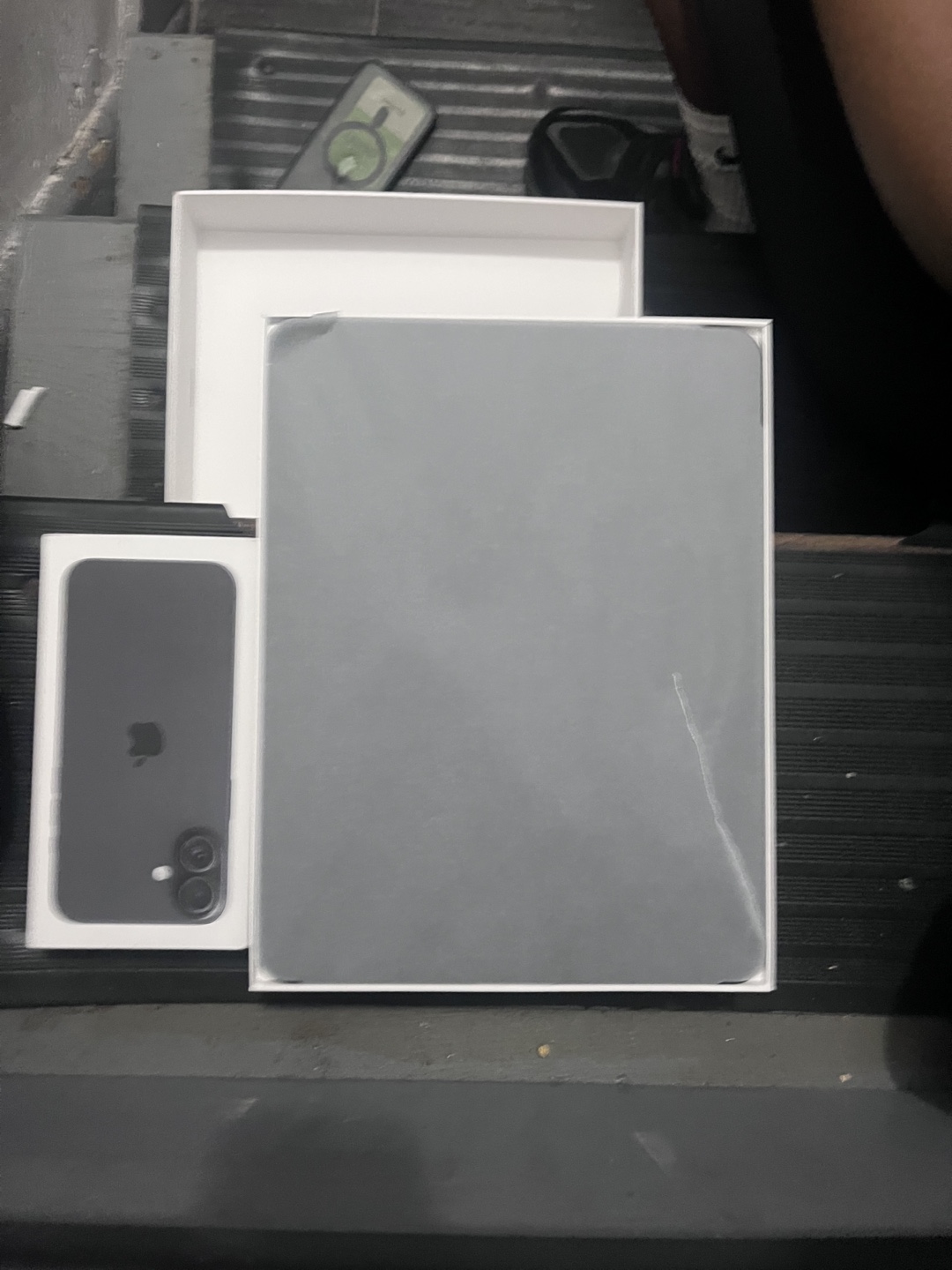 Ipad pro plus iphone 16 plus - photo 2