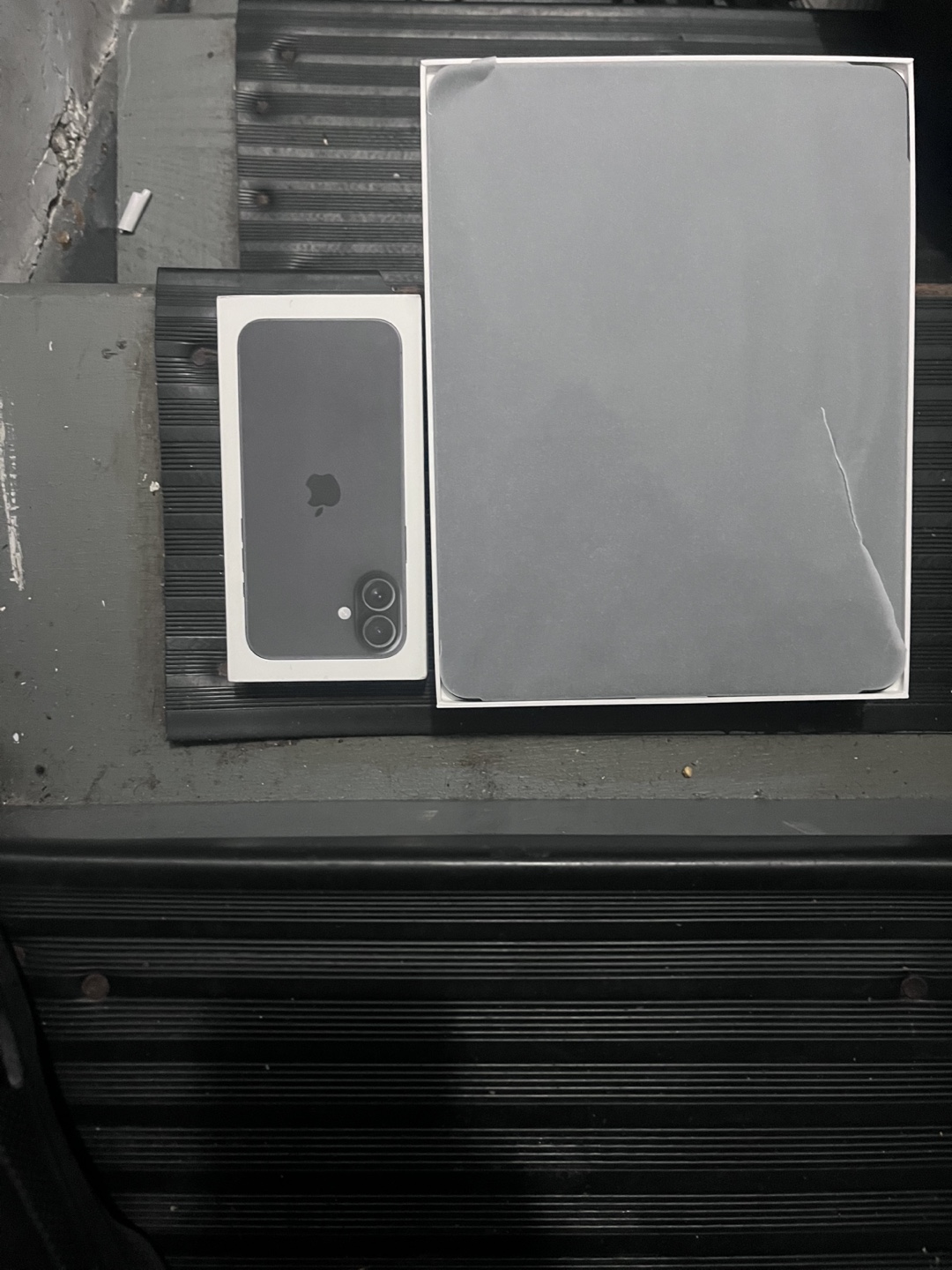 Ipad pro plus iphone 16 plus - photo 3