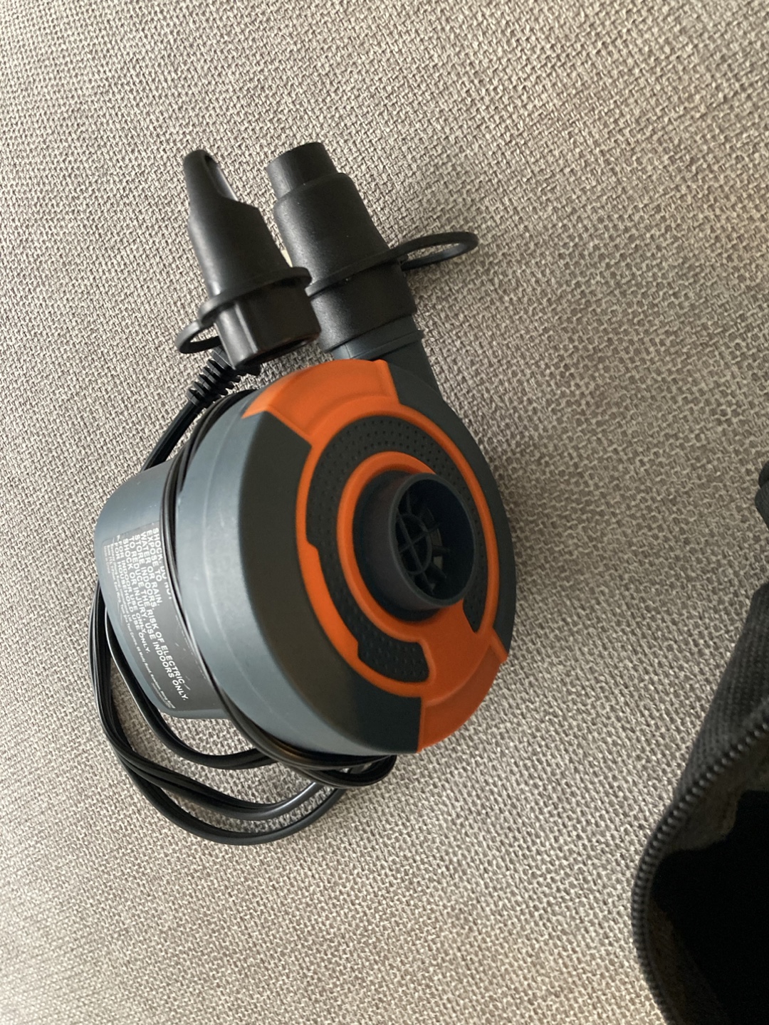 Airbed + air pump - photo 2