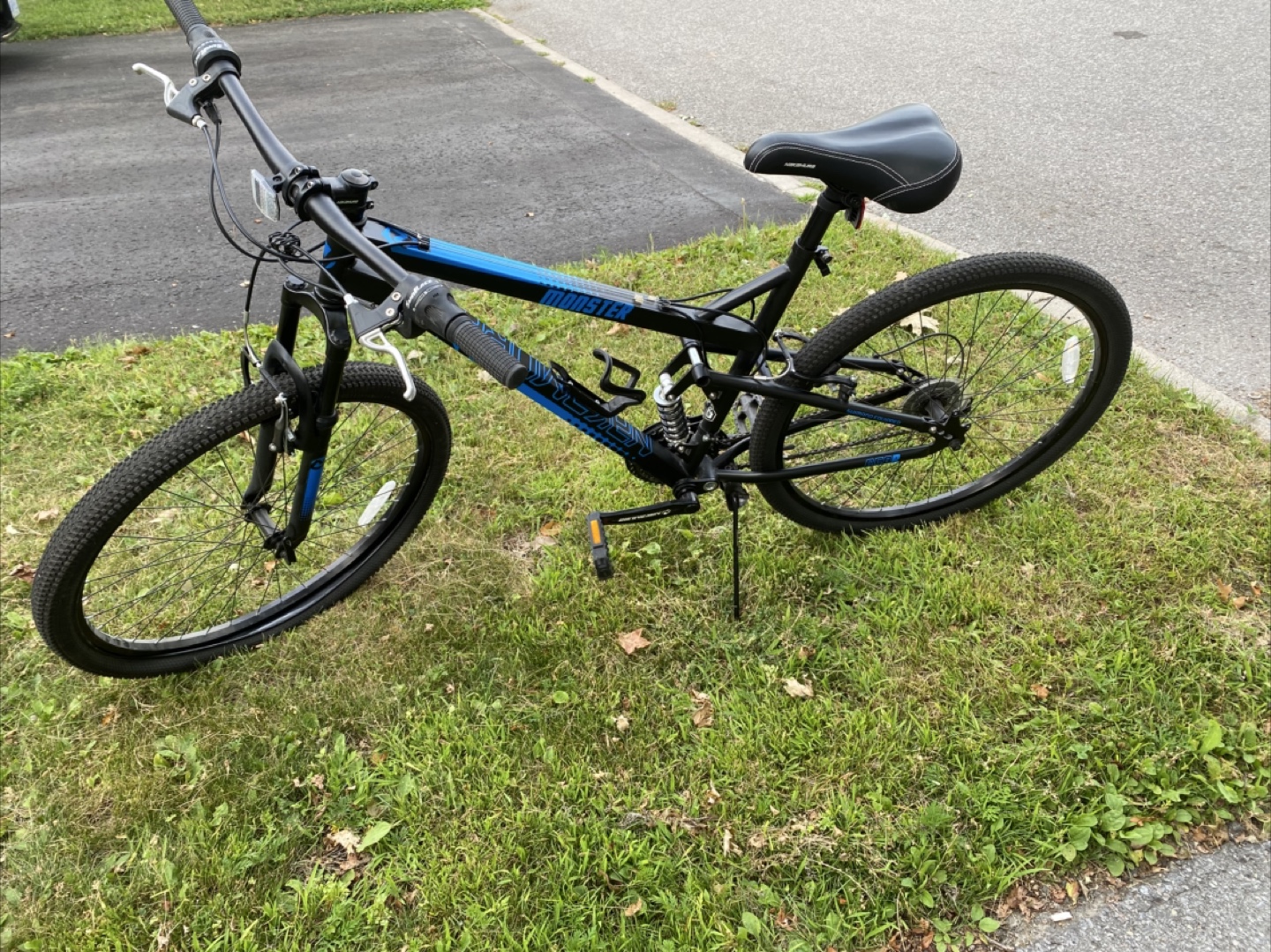 Nextmonster Mountain Bike - Black & Blue