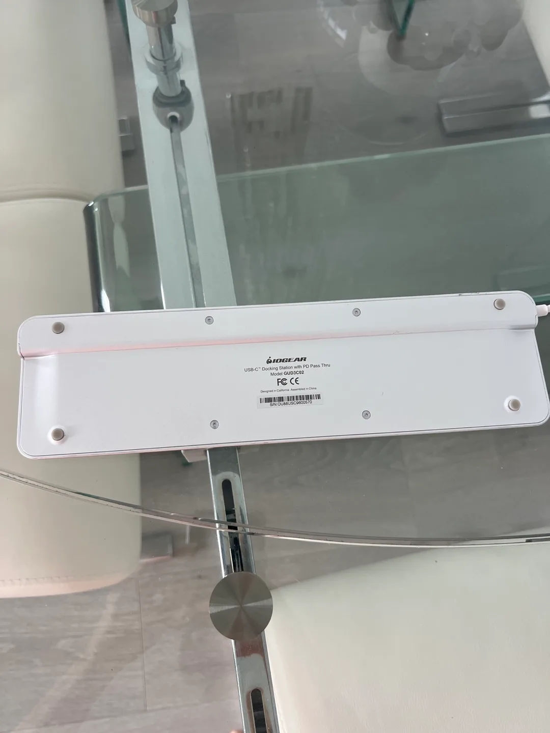 IOGEAR USB-C Docking Station Pass Thru image indicator(2)