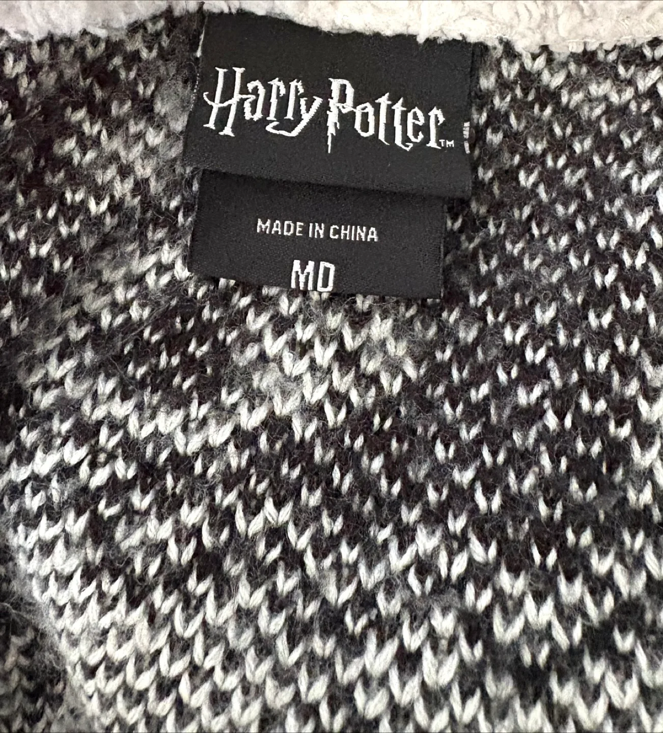 Harry Potter Cardigan Robe - Size M/L image indicator(6)