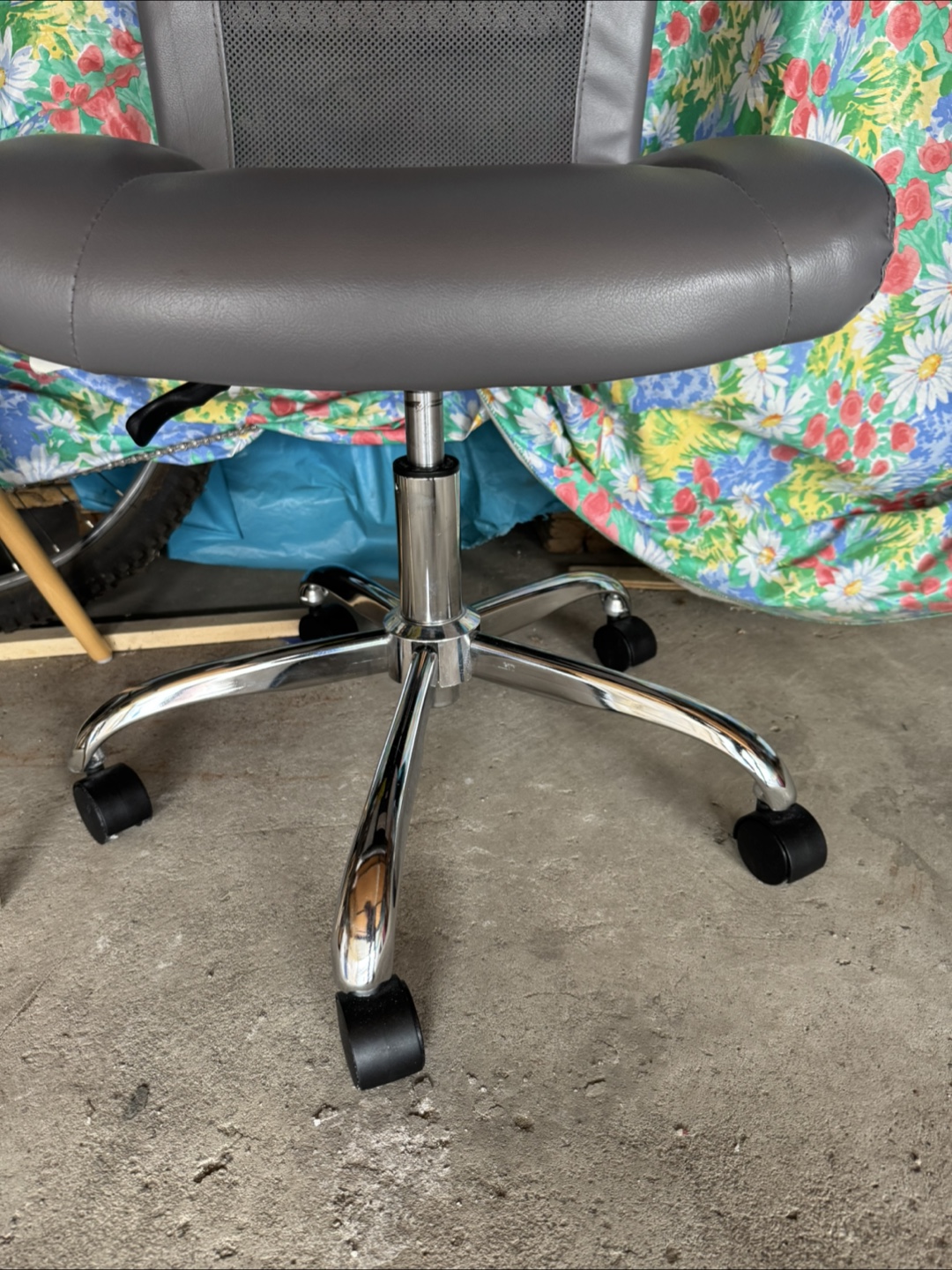 Office Chair - Gray
