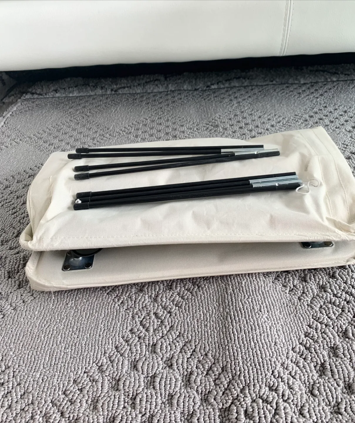 Laundry Hamper on Wheels image indicator(8)