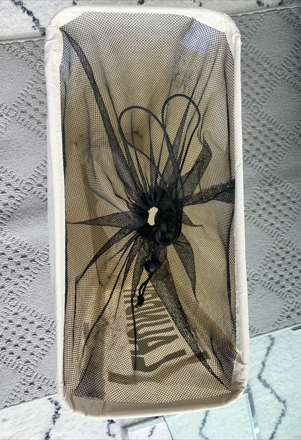 Laundry Hamper on Wheels image indicator(6)