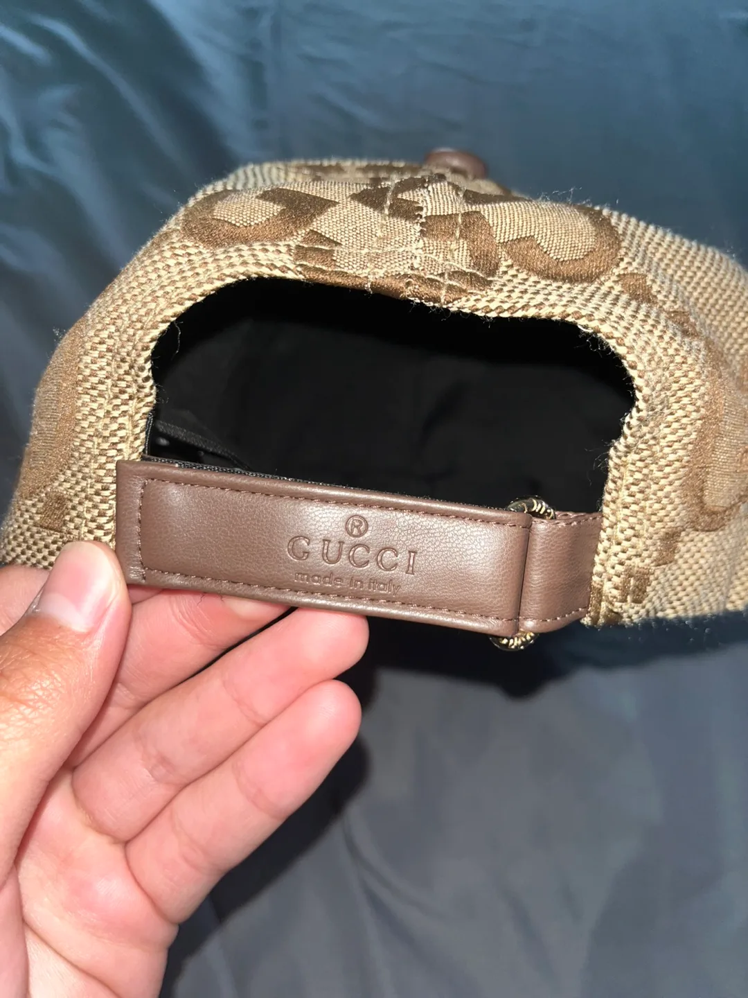 1:1 Gucci GG Canvas Cap image indicator(3)