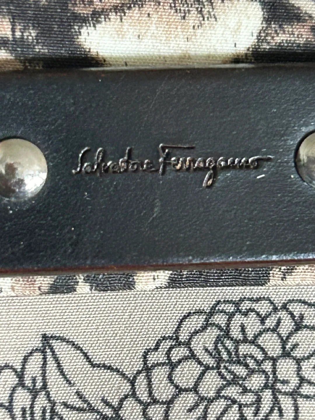 Salvatore Ferragamo Handbag image indicator(3)