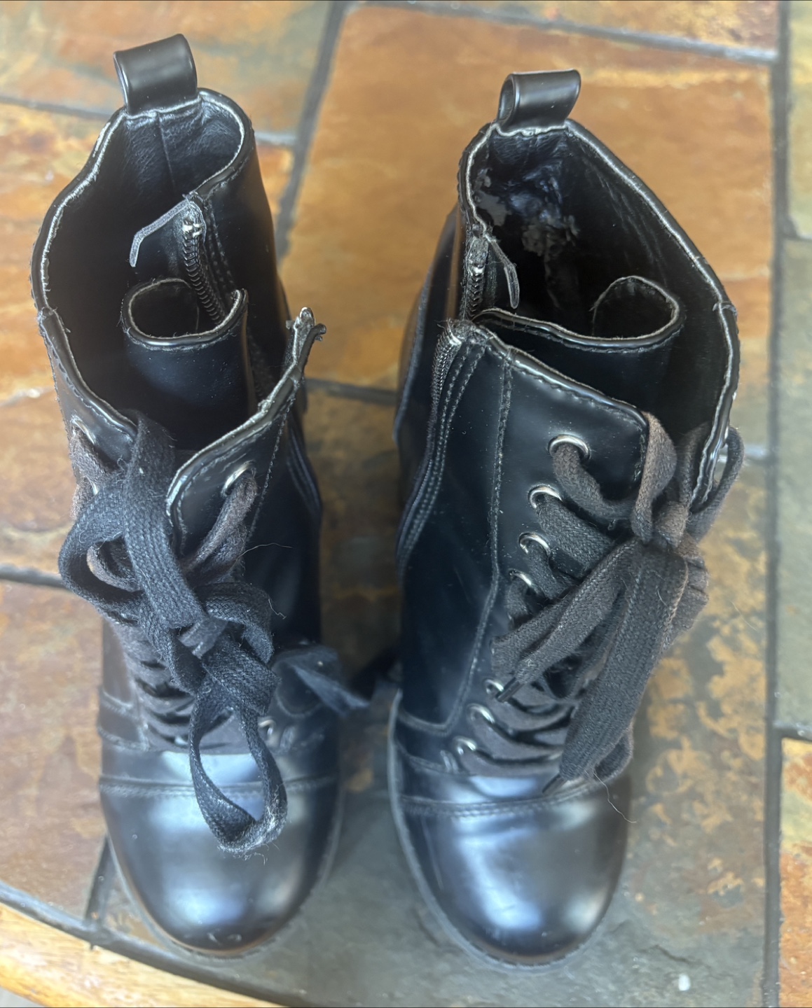 Carver Black Lace-Up Boots - Size 7.5 - photo 2