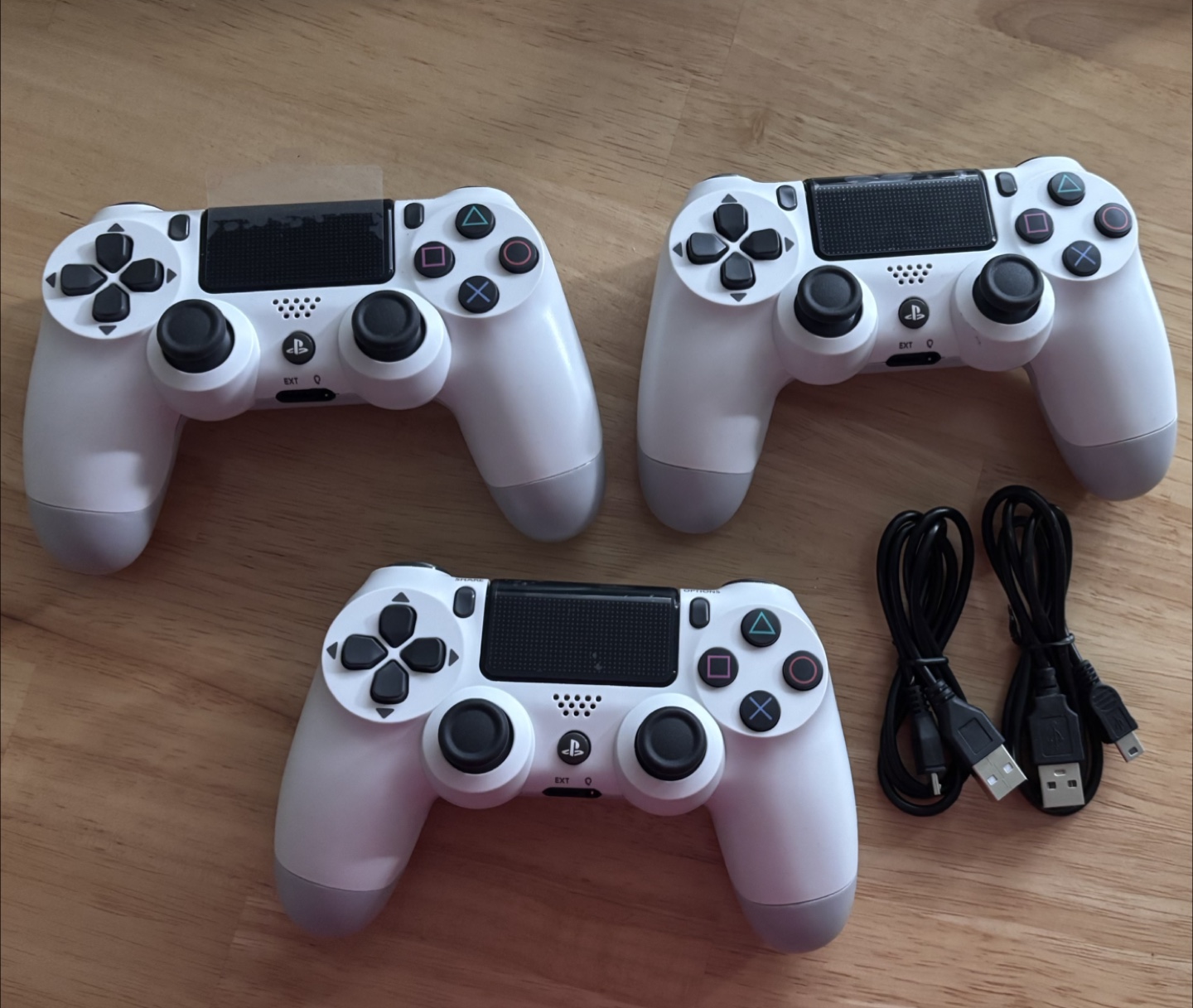 Sony PlayStation 4 DualShock 4 Wireless Controller - White - photo 3