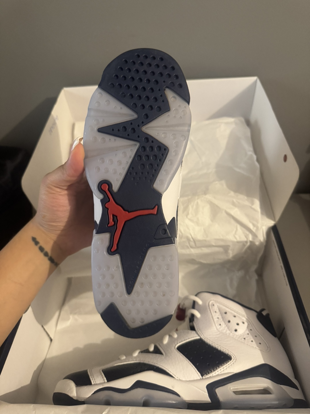 Air Jordan 6 Retro GS Youth Size 6Y - photo 2