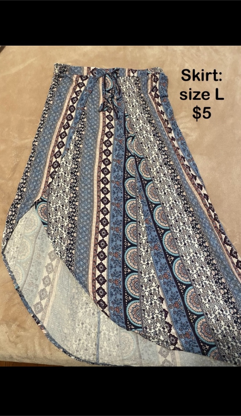 Patterned Skirt - Size L