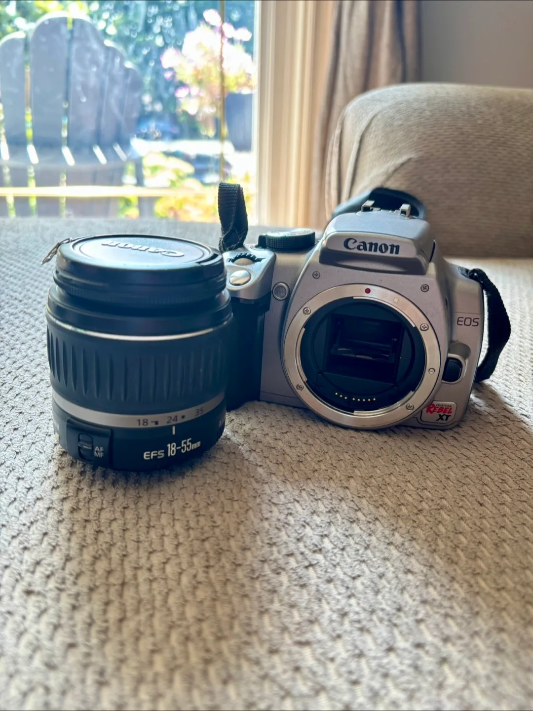 Canon EOS Rebel XT / 350D Digital Camera image indicator(7)