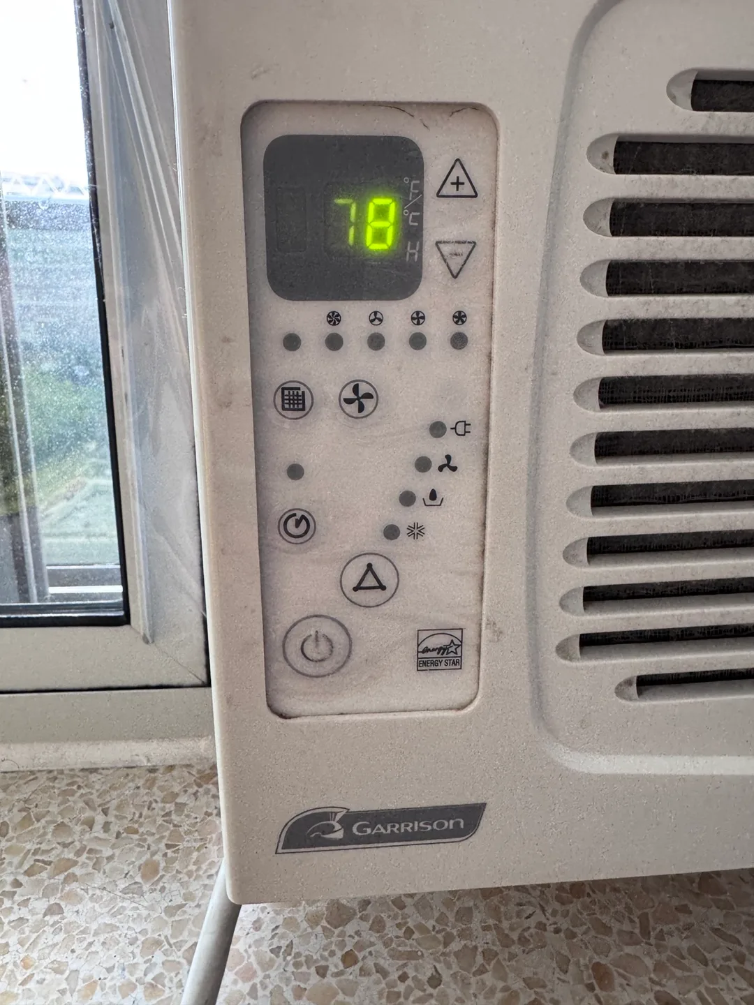 Garrison Window Air Conditioner - 5250 BT/H image indicator(2)