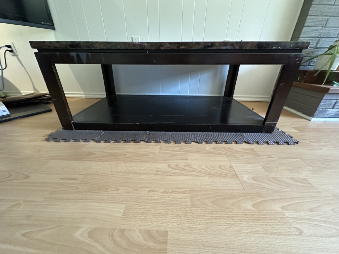 FREE Coffee Table with Faux Marble Top - photo 2