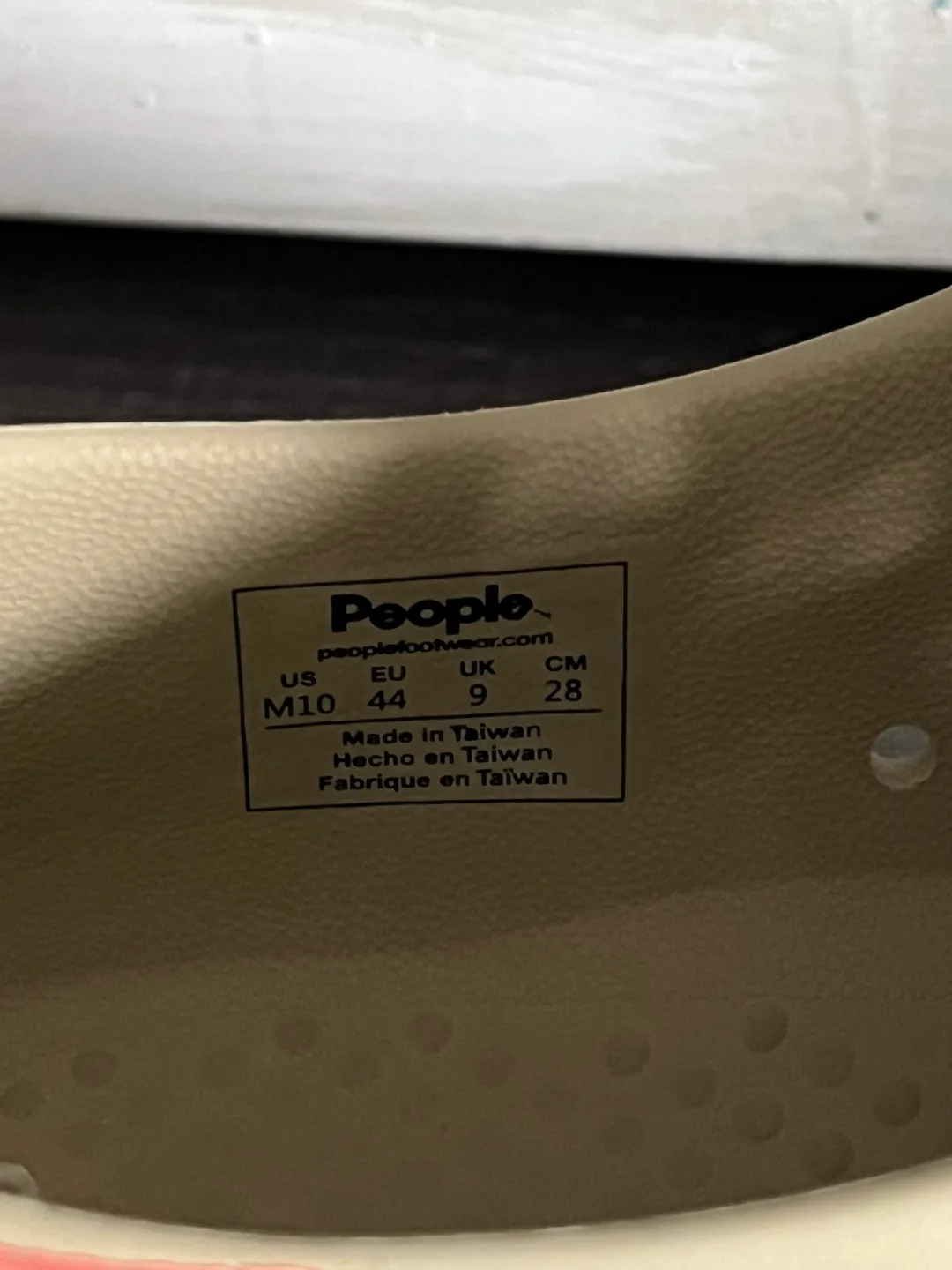 People Footwear  Shoes - Size M10 image indicator(6)