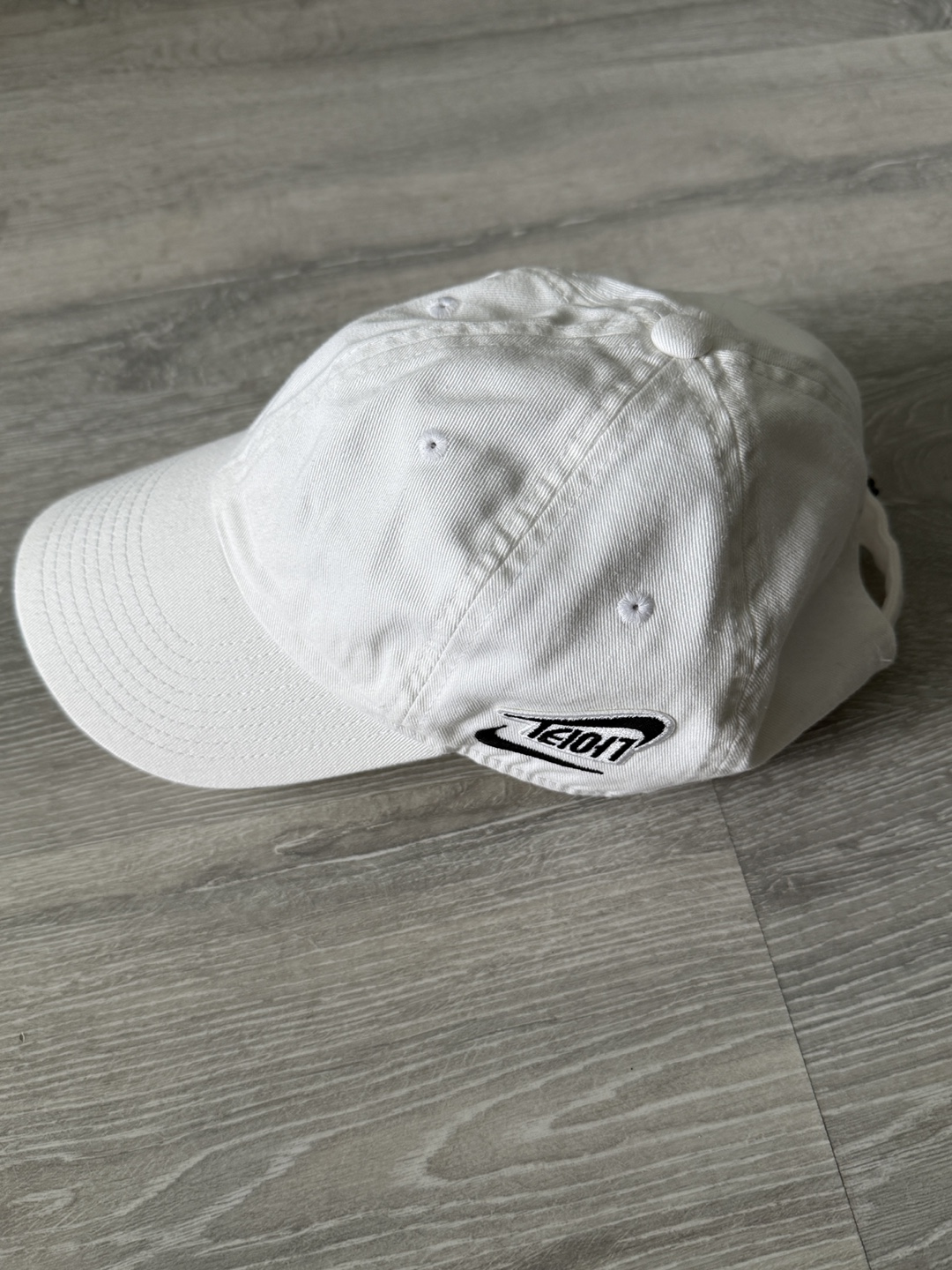 Customized Nike Cap - White, S/M - photo 3
