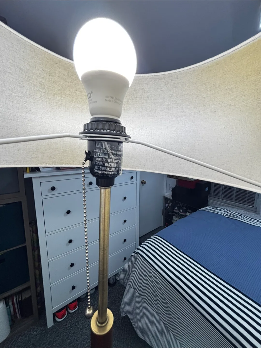 Deluxe Table Lamp Adesso Walnut Eucalyptus Wood Brass lámpara image indicator(5)