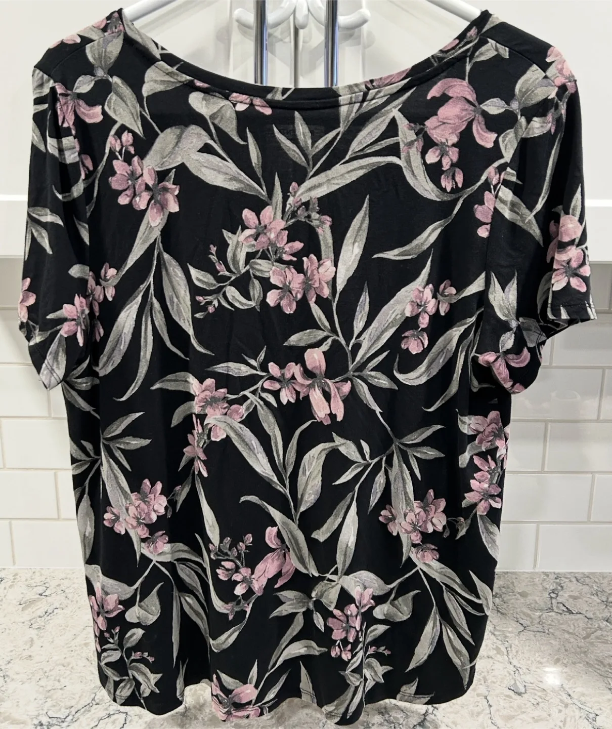 Women’s Floral Print T-Shirt (Reitmans) image indicator(2)