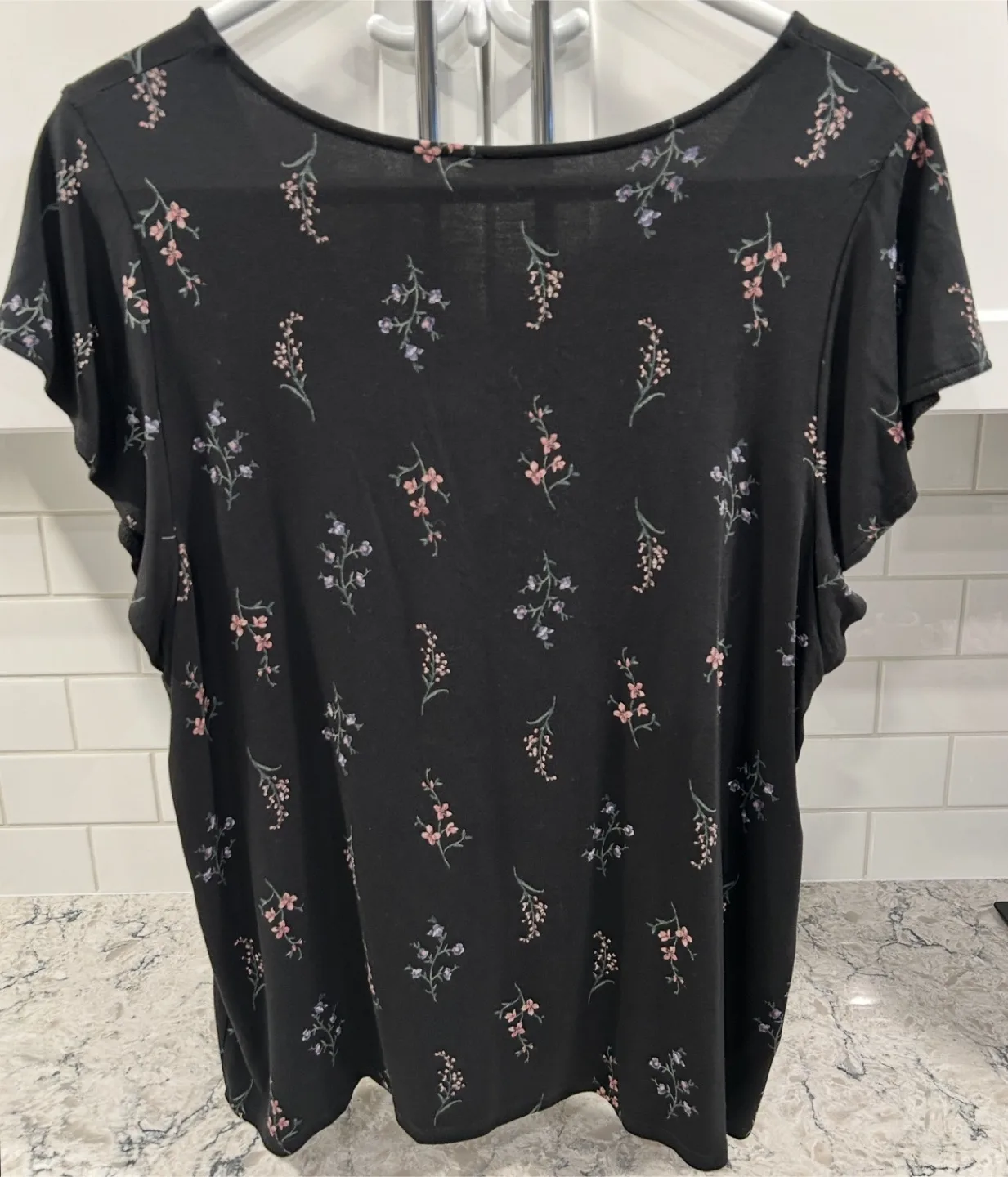 Women’s V Neck Floral Print T-Shirts With Button Neck Detail image indicator(6)