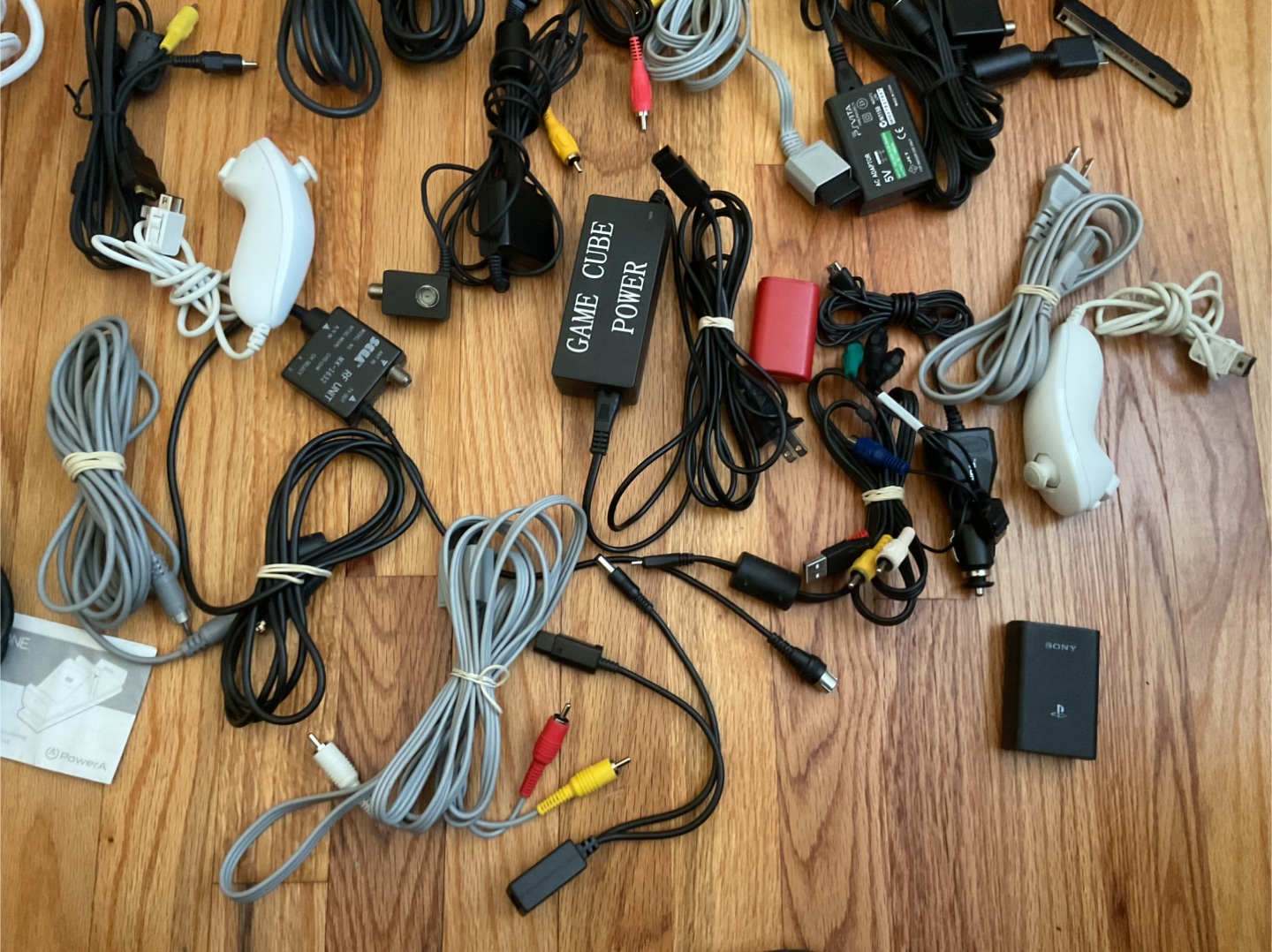 Video Game Accessories & Controllers Bundle - photo 4
