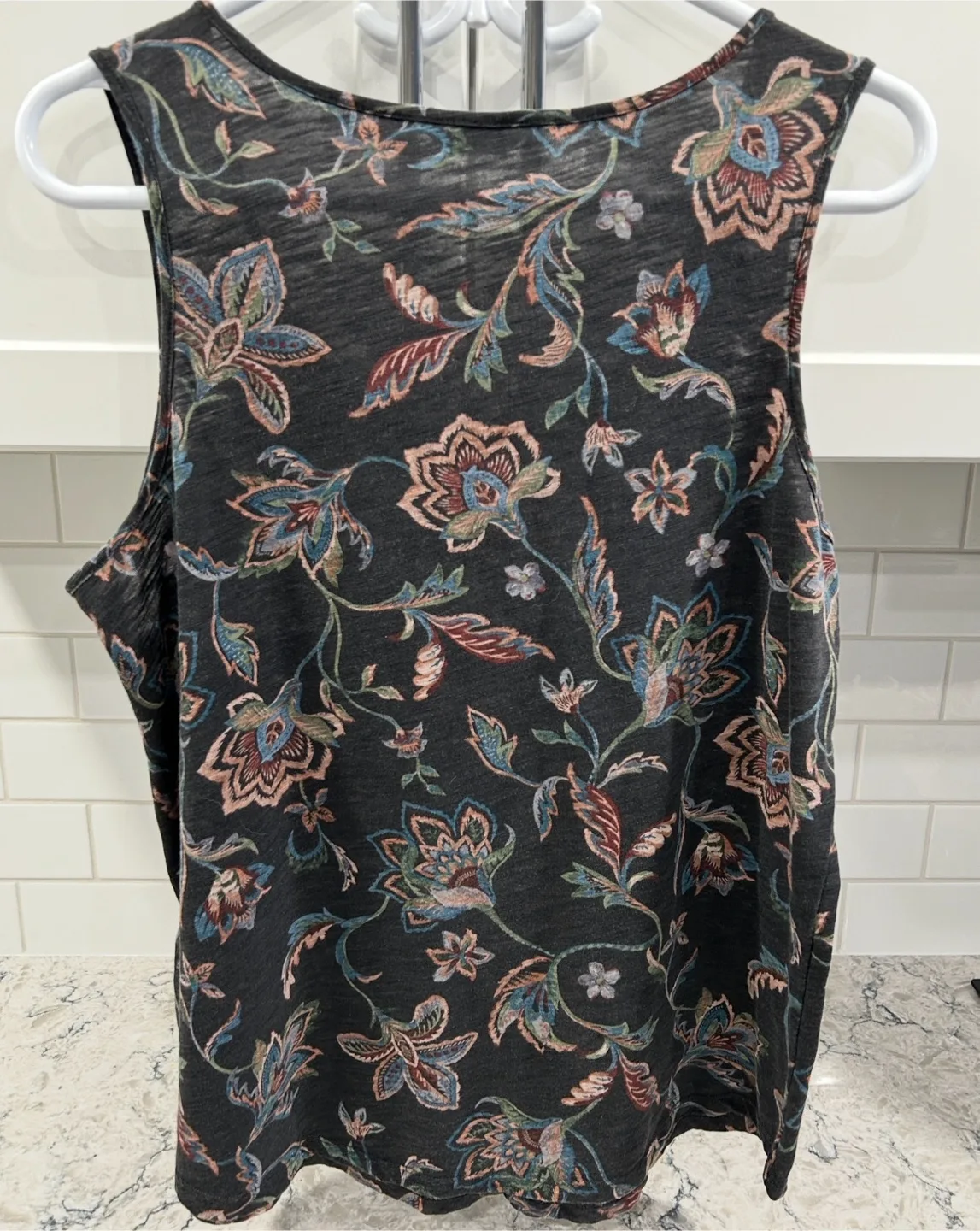 Women’s Printed Tank Tops (Reitmans) image indicator(6)