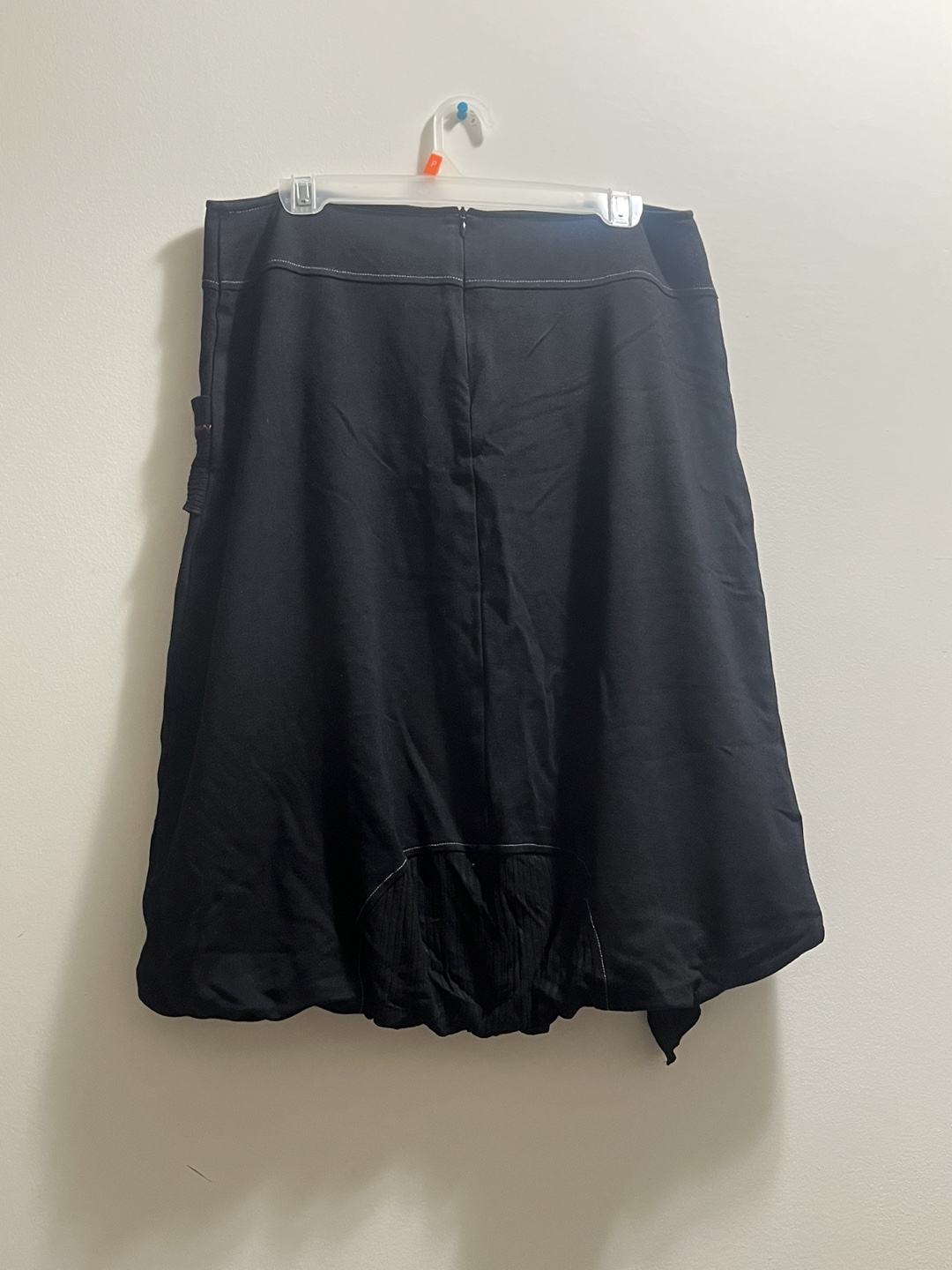 Tricotto Black Asymmetrical Skirt with Red Accents sz M - photo 5