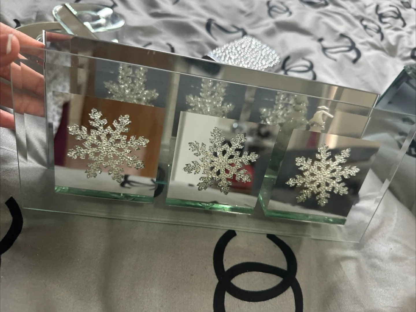 Mirrored Crystal Candle Holder image indicator(6)