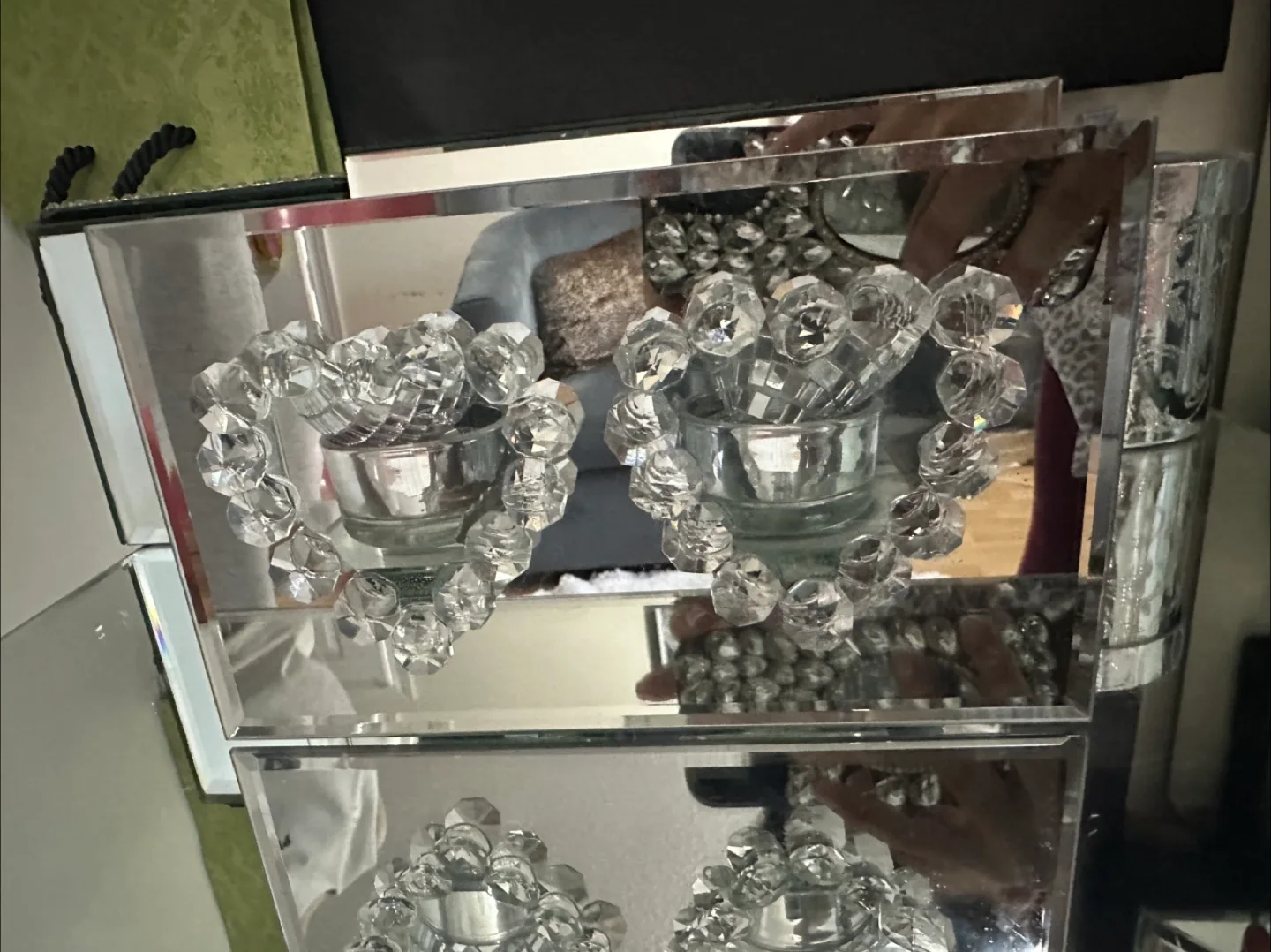 Mirrored Crystal Candle Holder image indicator(4)