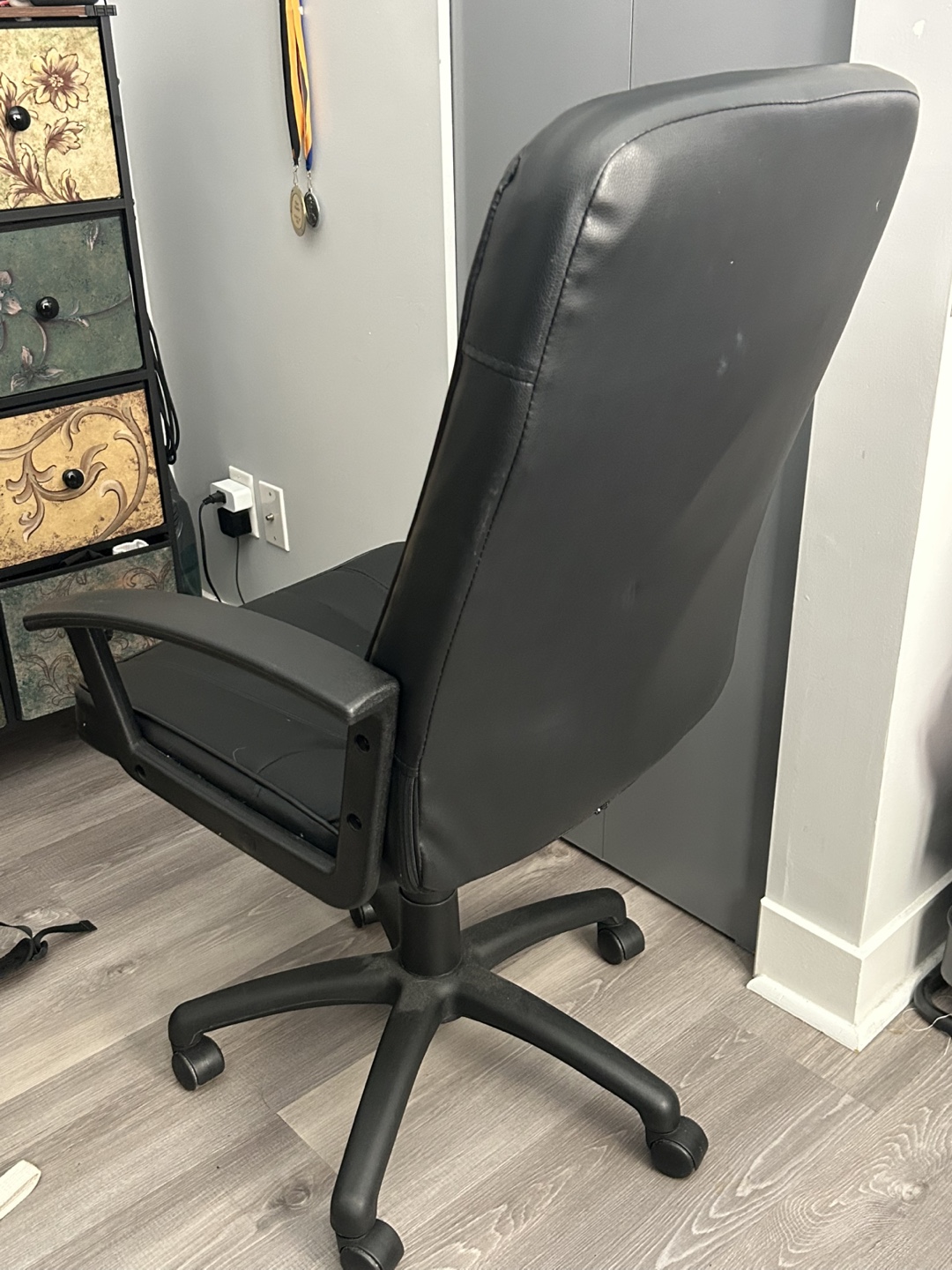 Adjustable Office Chair - photo 2