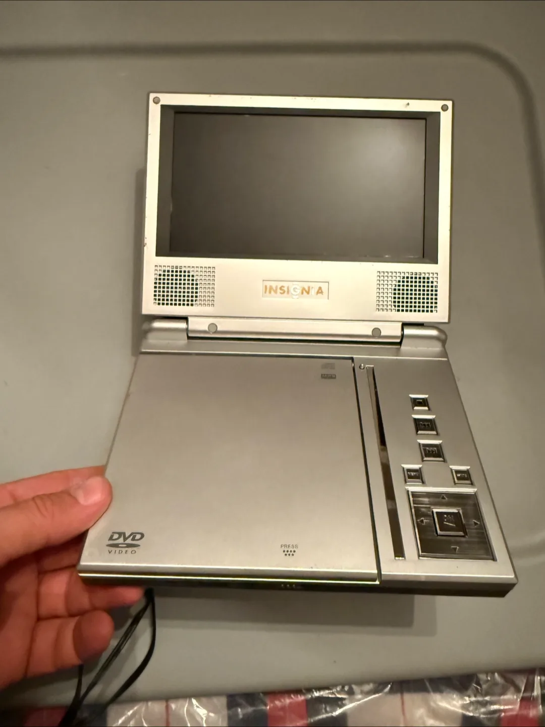 Insignia 7" LCD Monitor & DVD Player. Parts thumbnail