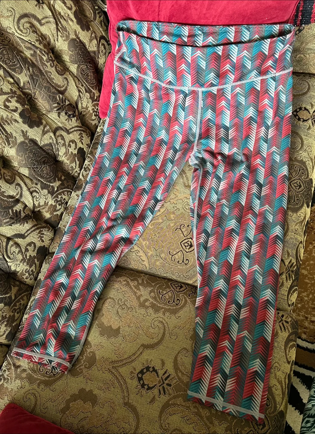 Patterned Capri Leggings thumbnail
