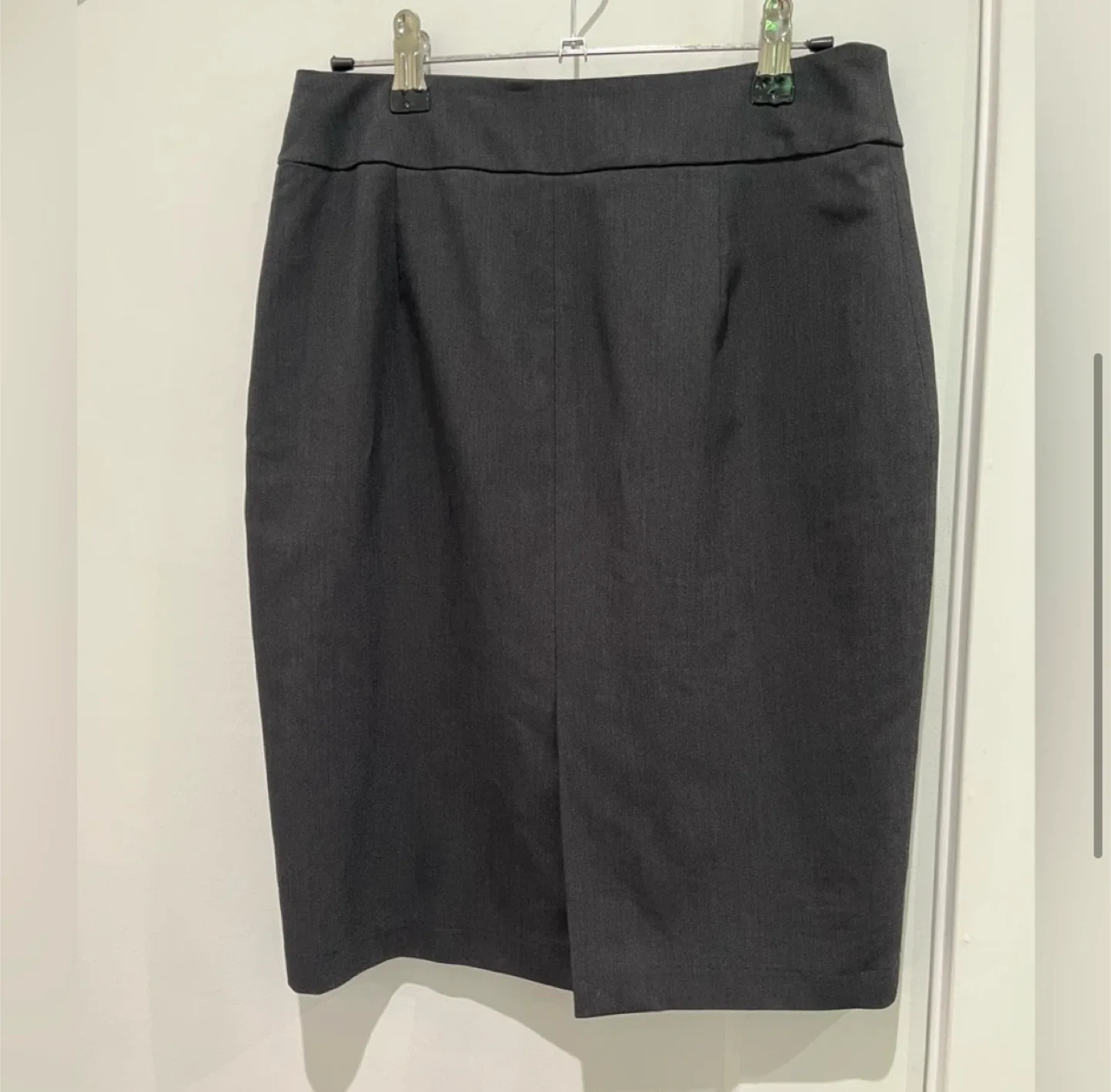 Grey Pencil Skirt image indicator(2)