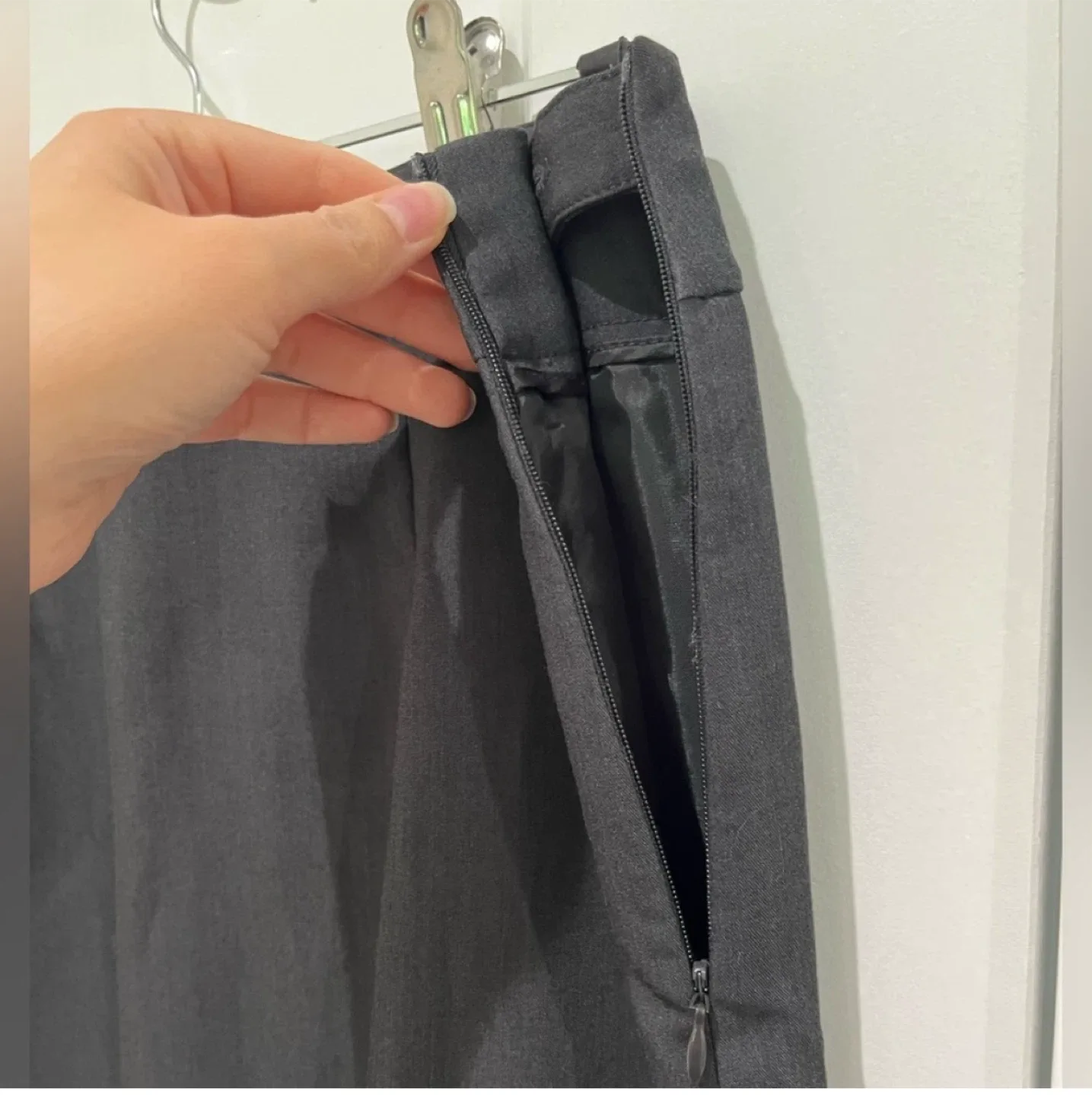 Grey Pencil Skirt image indicator(4)