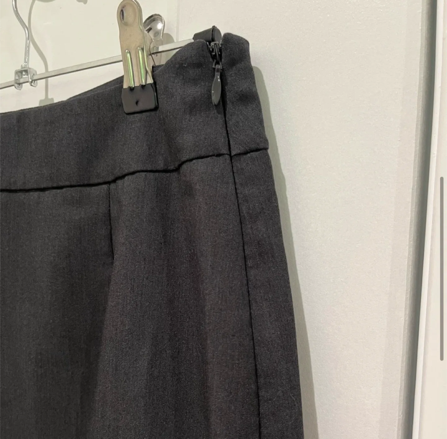 Grey Pencil Skirt image indicator(3)