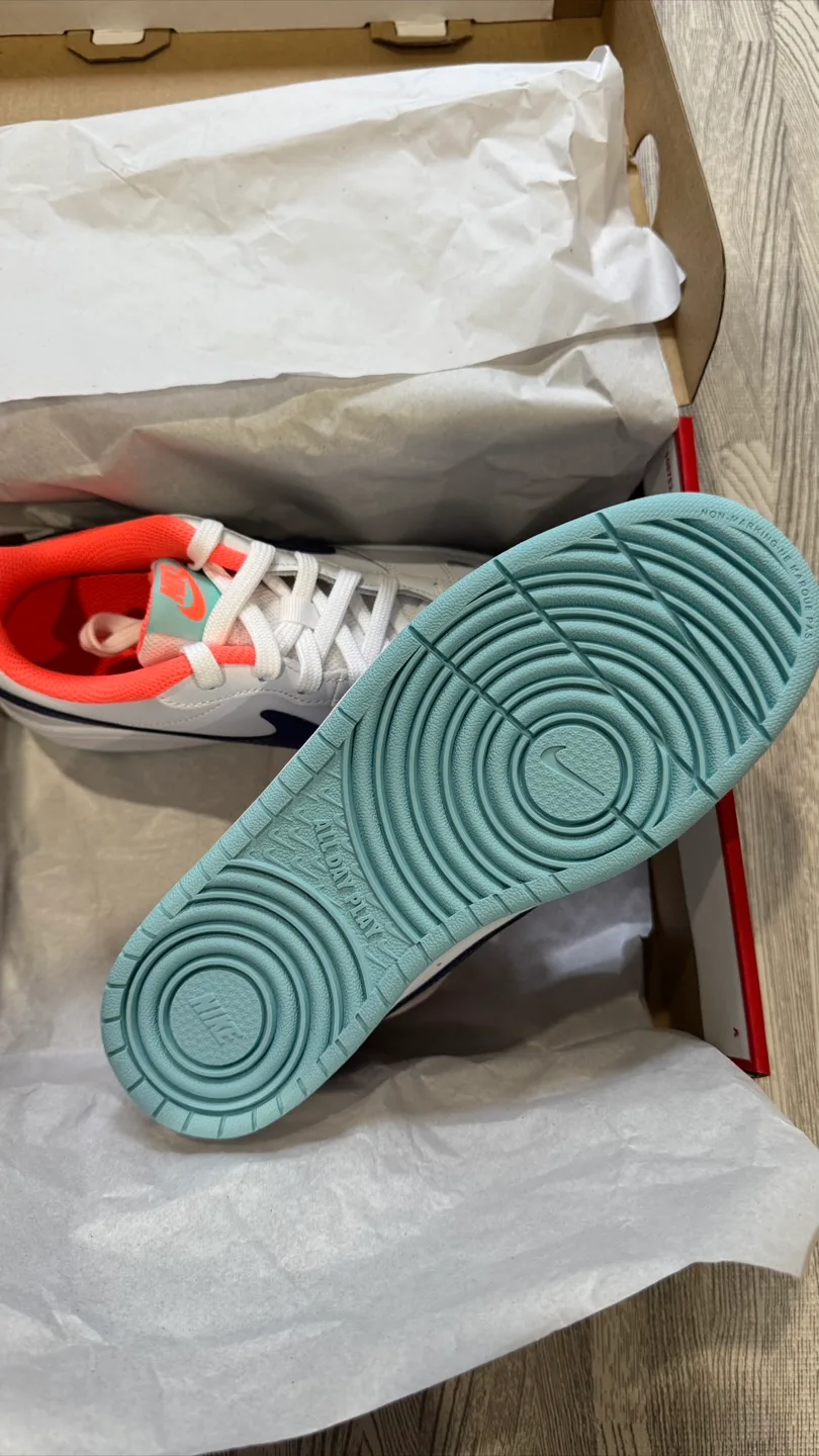 Nike Court Borough Low 2 (GS) image indicator(3)