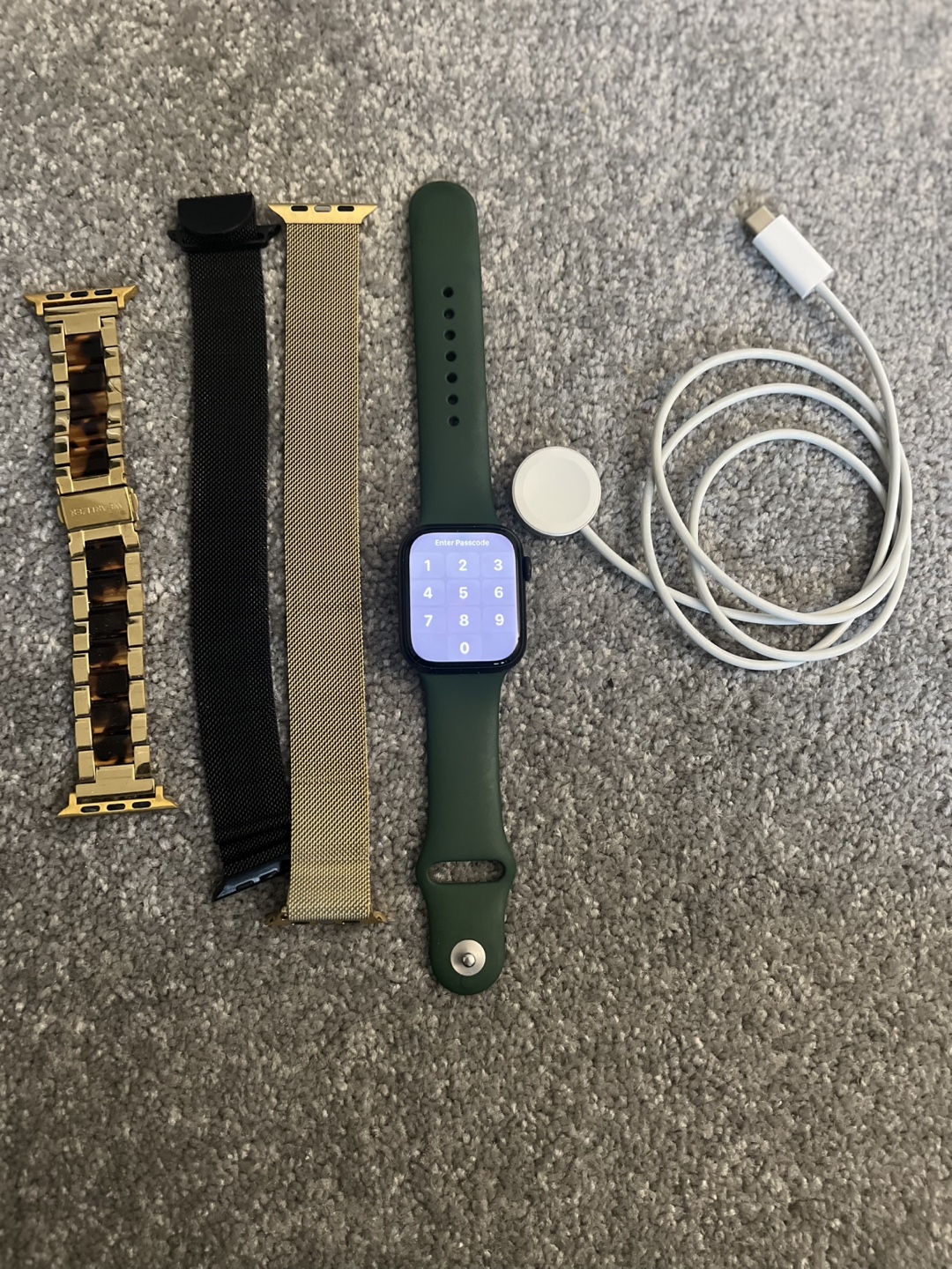 Apple Watch Series 7 GPS, Green w/ Extras
