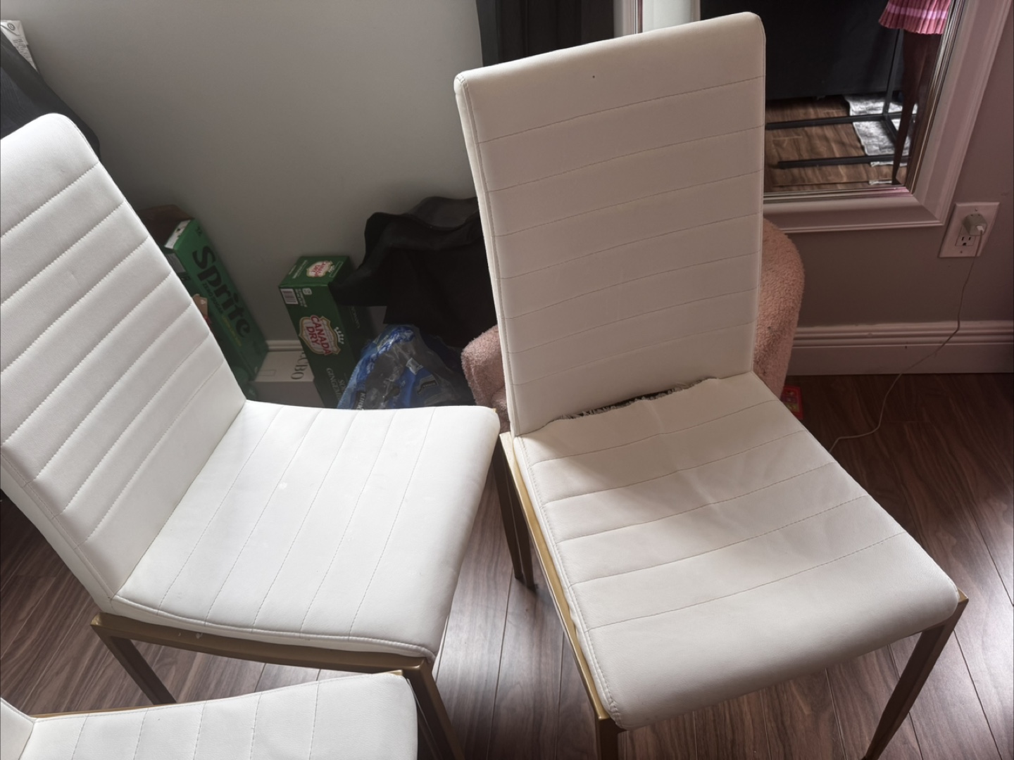 4 dining table chairs - photo 2