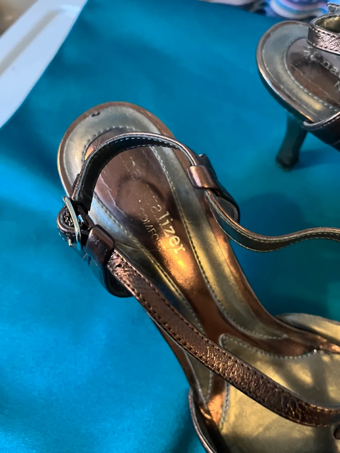 Naturalizer Bronze Heels - Size 7.5 image indicator(4)