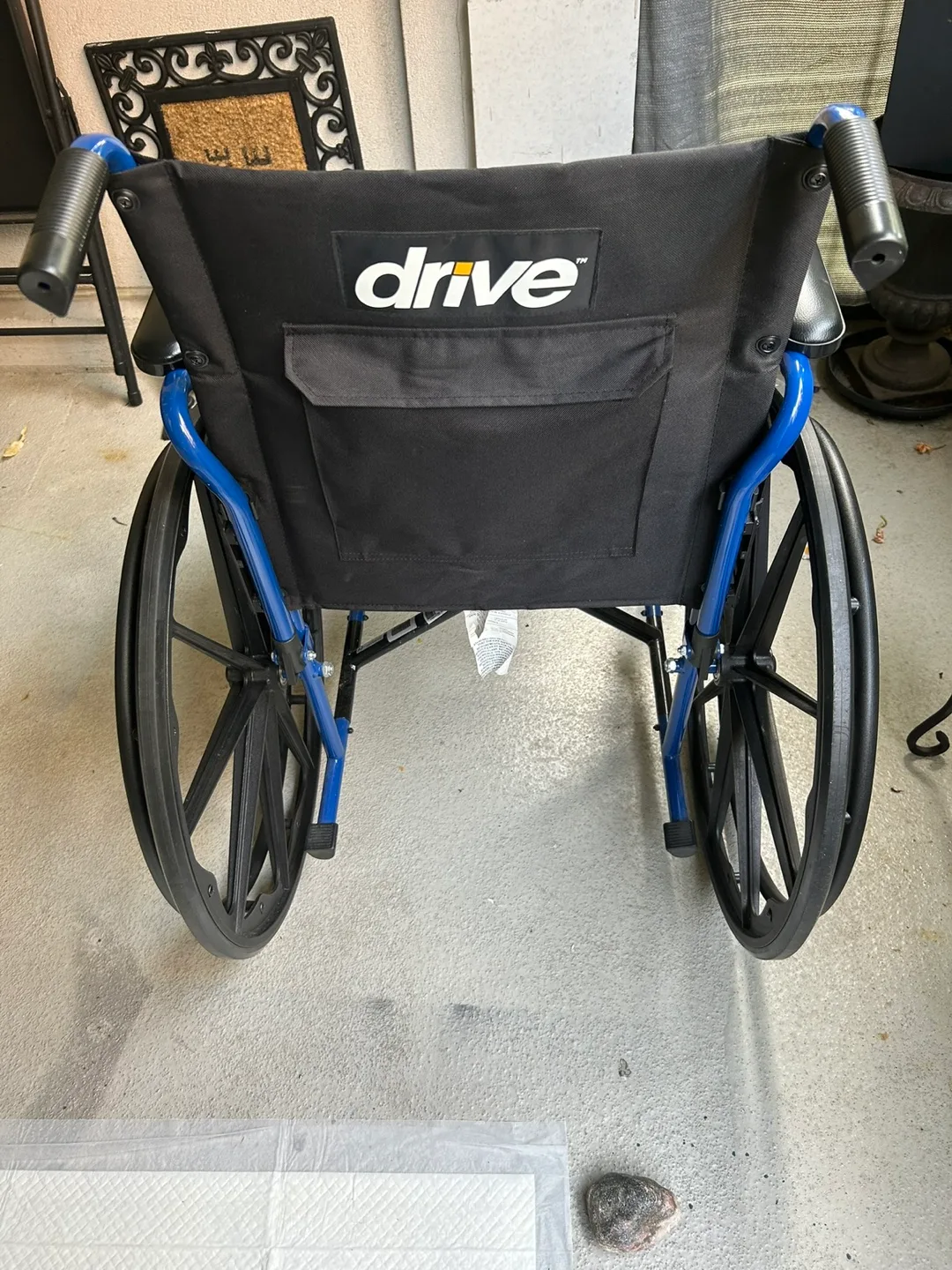 Drive Wheelchair - Black Seating image indicator(2)