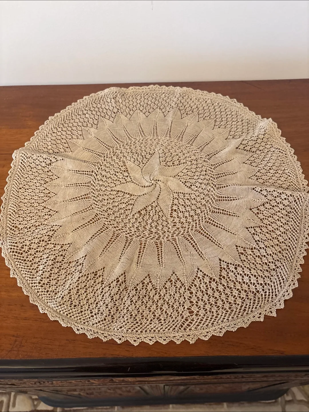 Handmade Crochet Doily image indicator(5)
