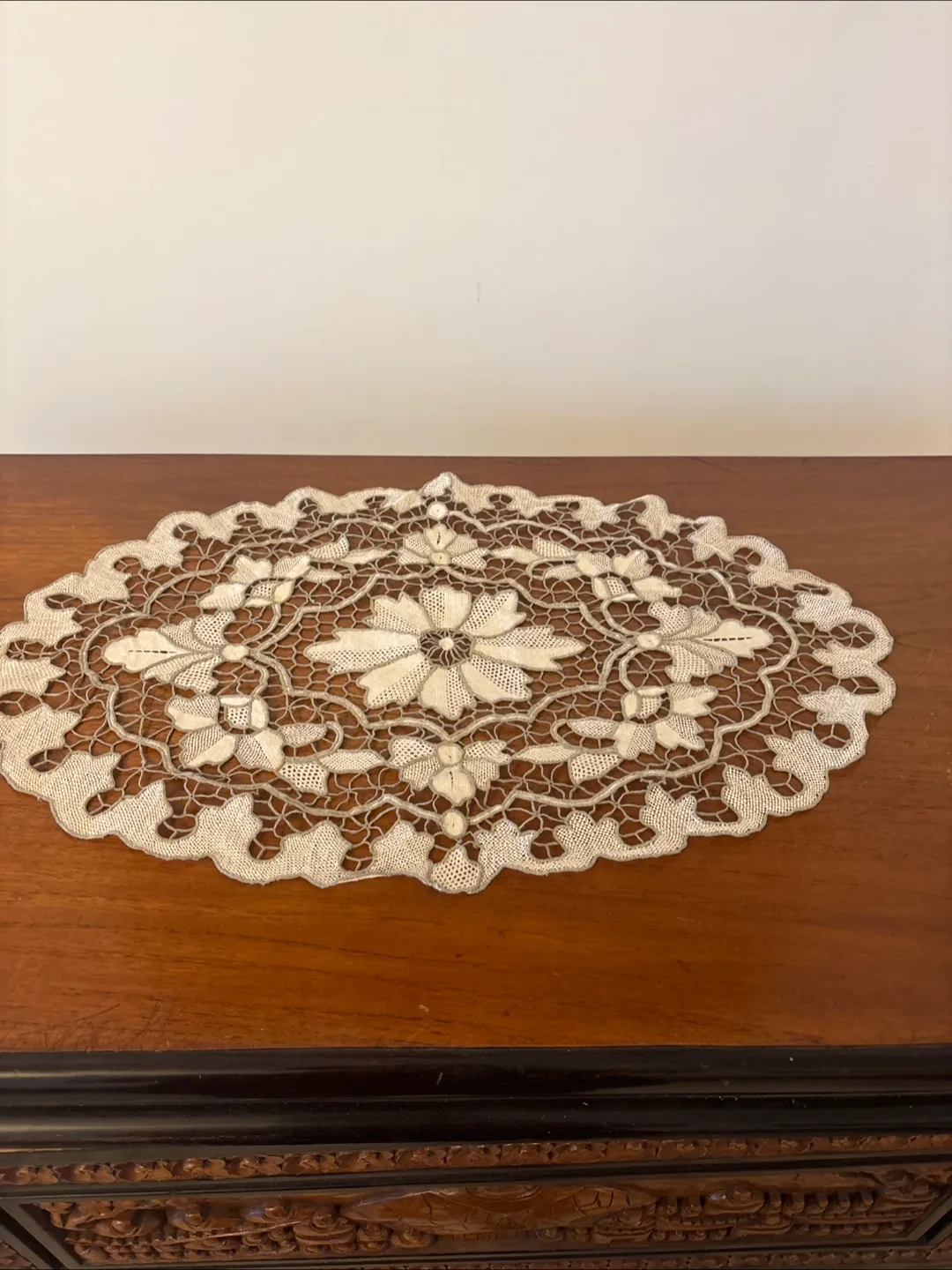 Vintage Floral Lace Doily image indicator(5)